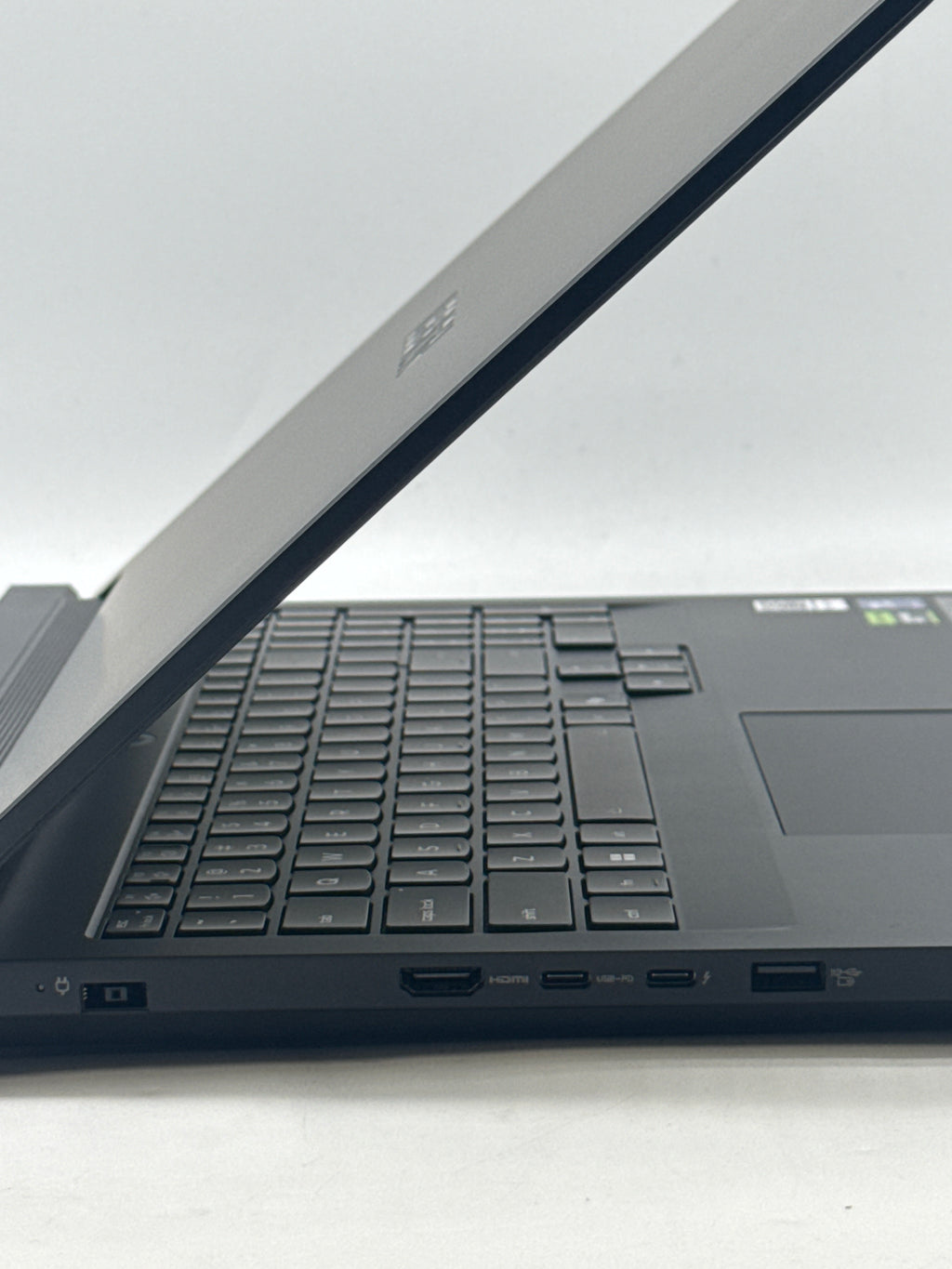 Lenovo Legion Pro 7 16" Core Ultra 7 255HX 32GB 2TB SSD RTX 5070 Ti - For Parts