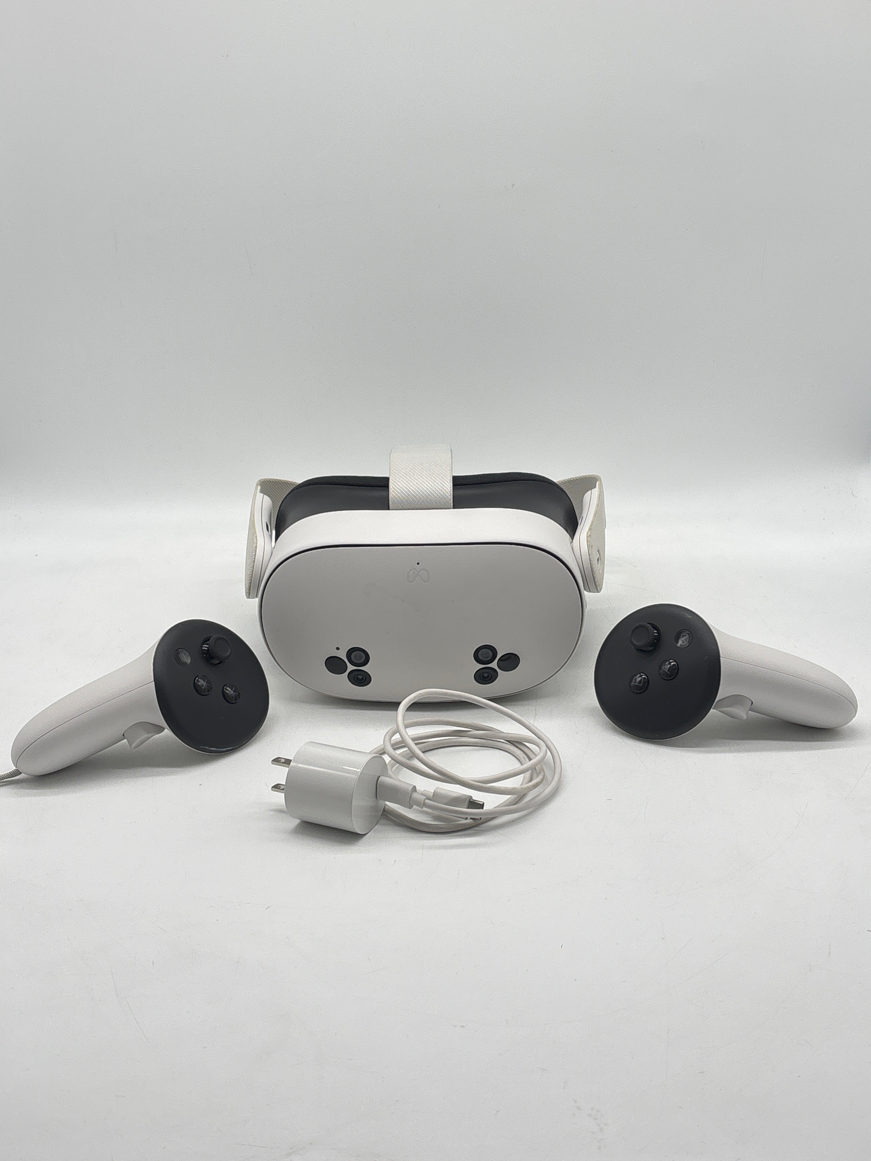 Meta Quest 3S 128GB Standalone All-in-One VR Headset P97