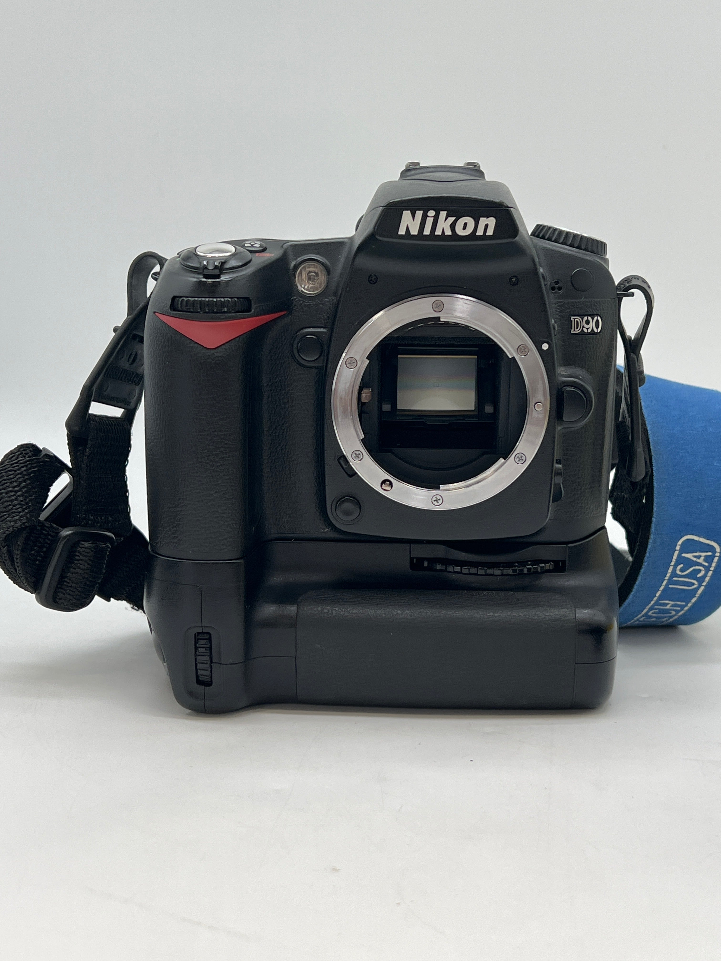 Nikon D90 Digital Camera with 18-55mm Lens Battery Grip - Used
