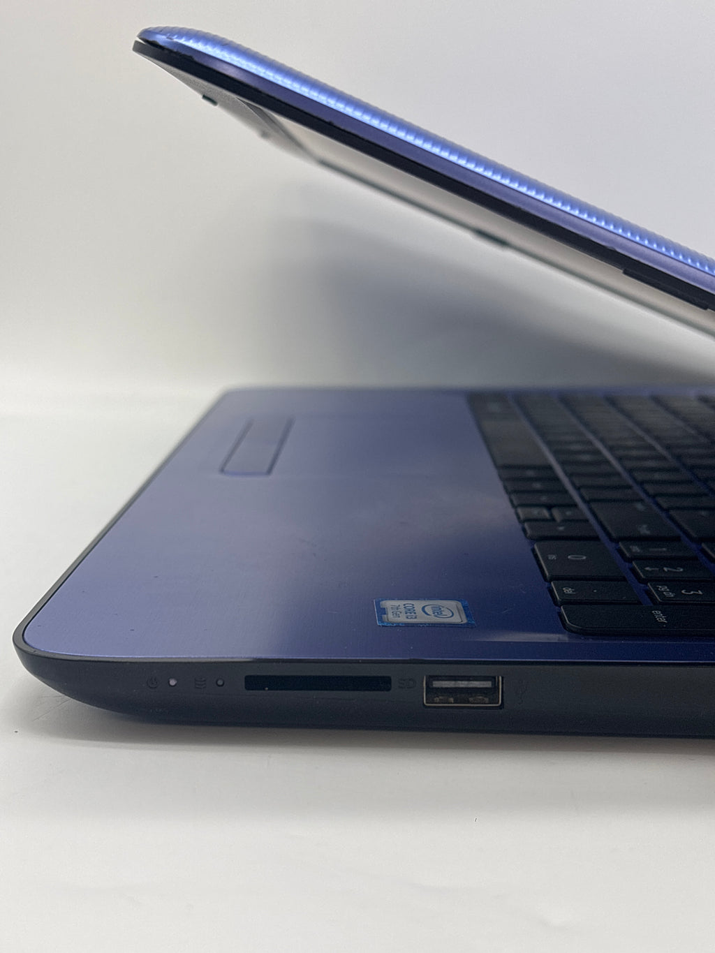 HP 15t-ay100 15.6" Core i3-7100U 8GB RAM 128GB SSD Blue - Used