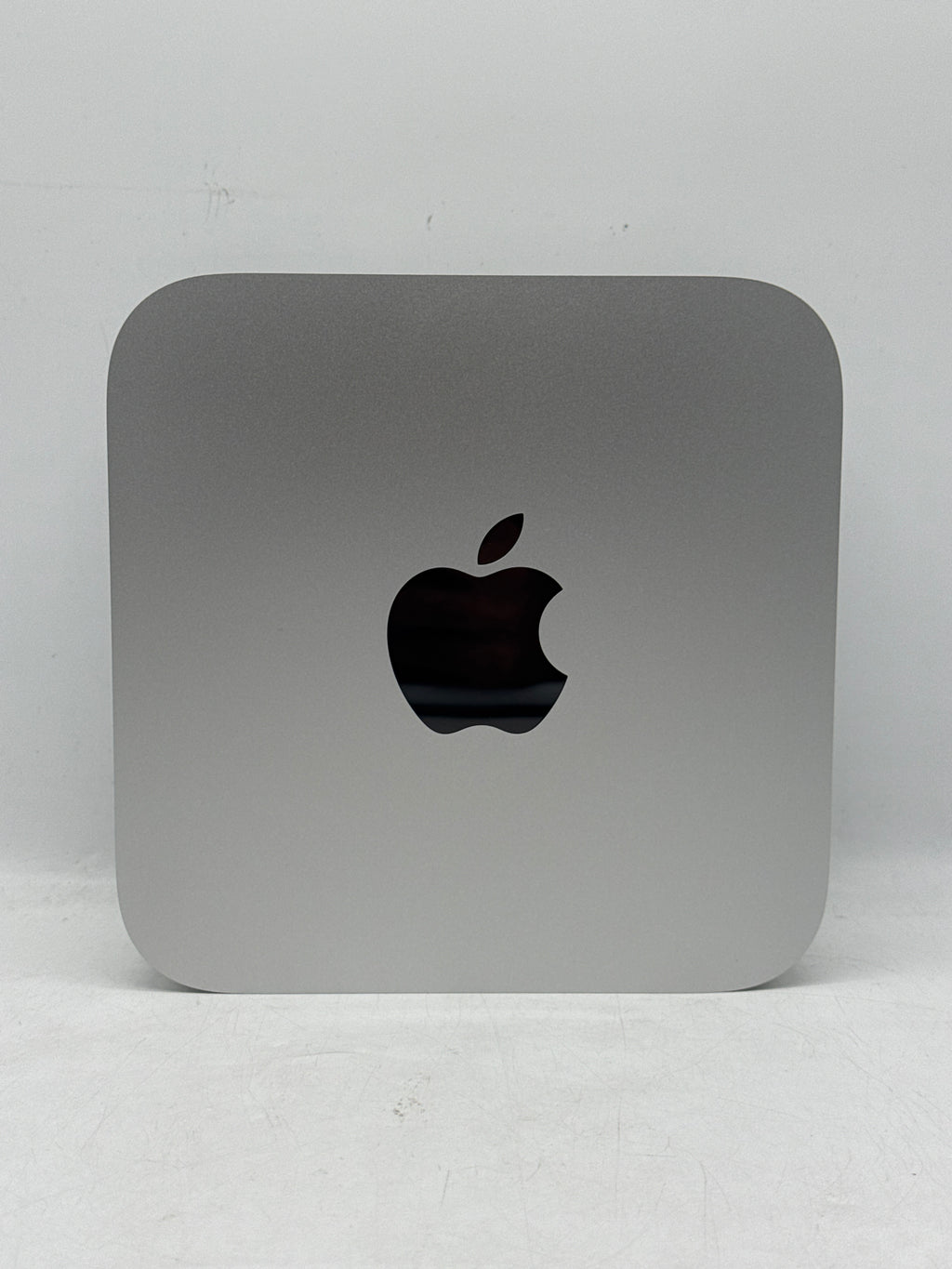 Apple Mac Studio 2025 M4 Max 64GB RAM 4TB SSD 40-Core GPU Silver - Used
