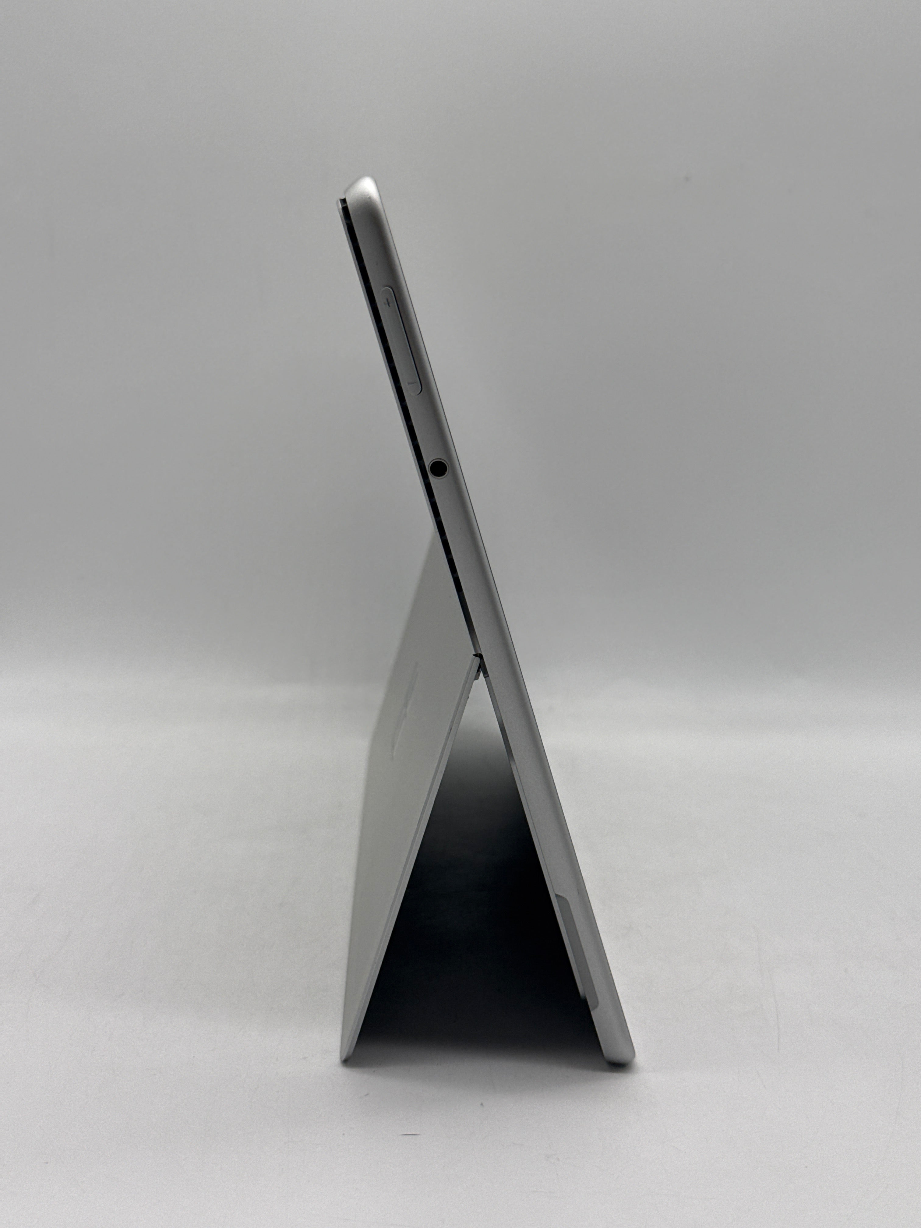 Microsoft Surface Pro 8 13" Core i7-1185G7 16GB RAM 512GB SSD - For Parts