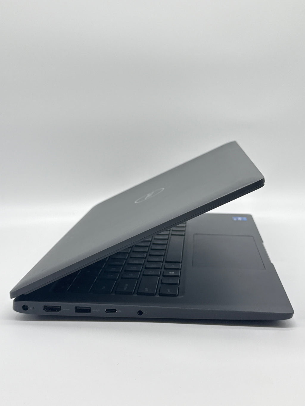 Dell Latitude 3440 14 Inch FHD i7-1355U 256GB 16GB Gray Remotely Managed