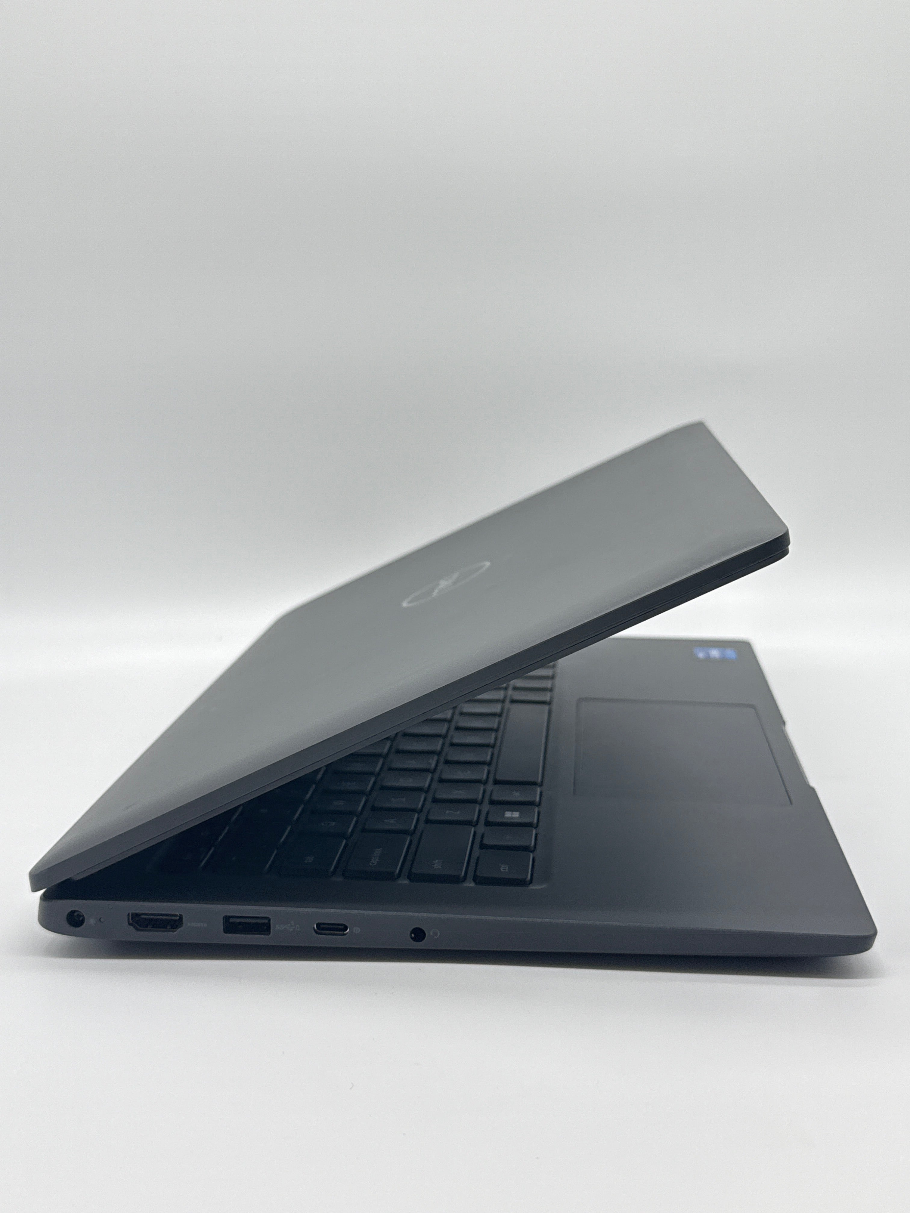 Dell Latitude 3440 14 Inch FHD i7-1355U 256GB 16GB Gray Remotely Managed