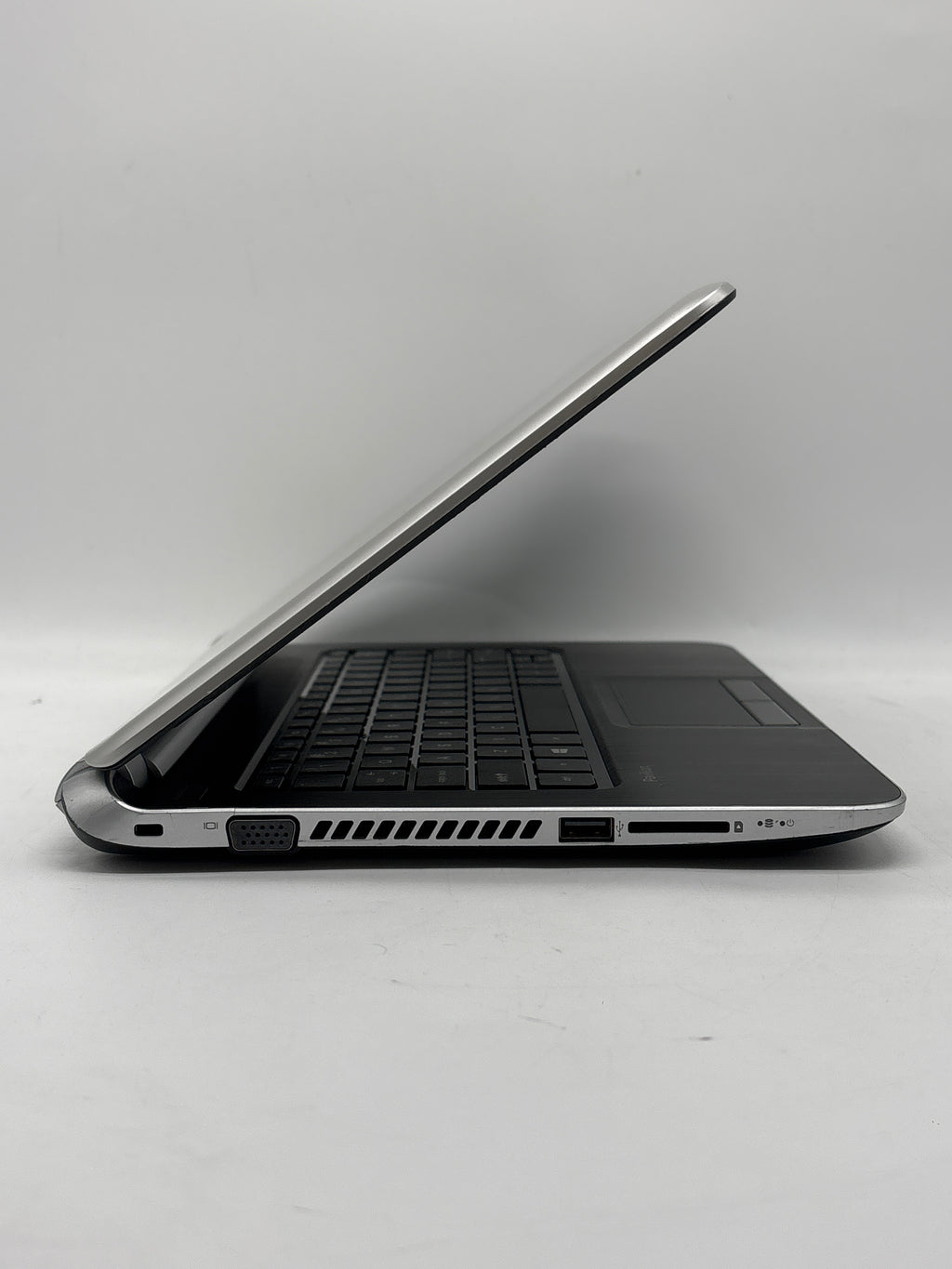 HP Pavilion 11" AMD A4-1250 4GB RAM 500GB HDD Touchscreen Gray - Used