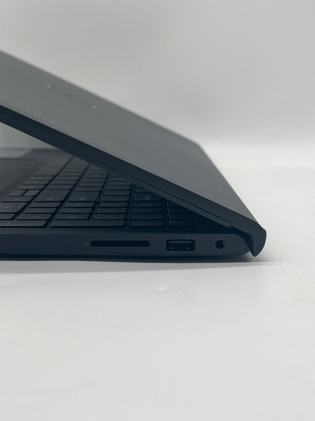 Dell Inspiron 15 3520 15.6" i5-1235U 8GB RAM 512GB SSD