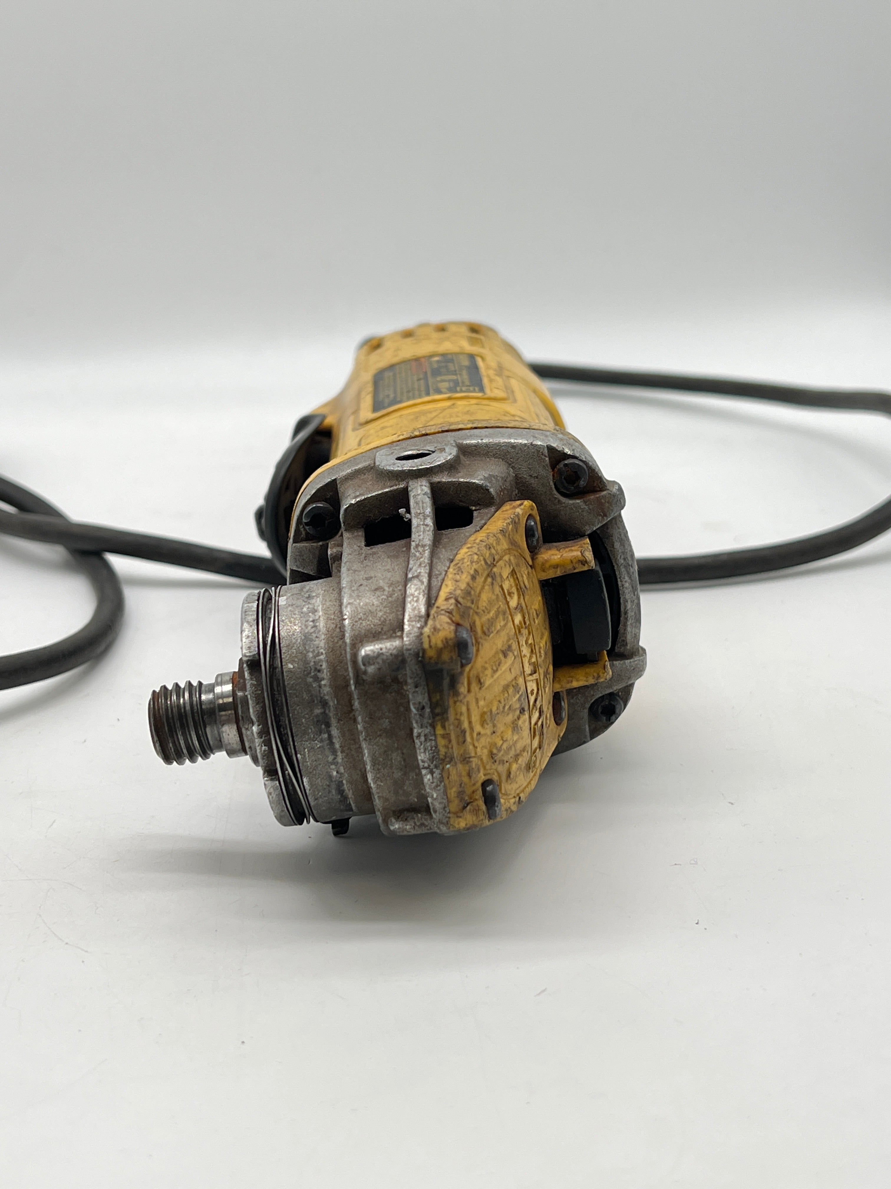 DEWALT DWE4120 4 1/2" ANGLE GRINDER PDS037253 - Used