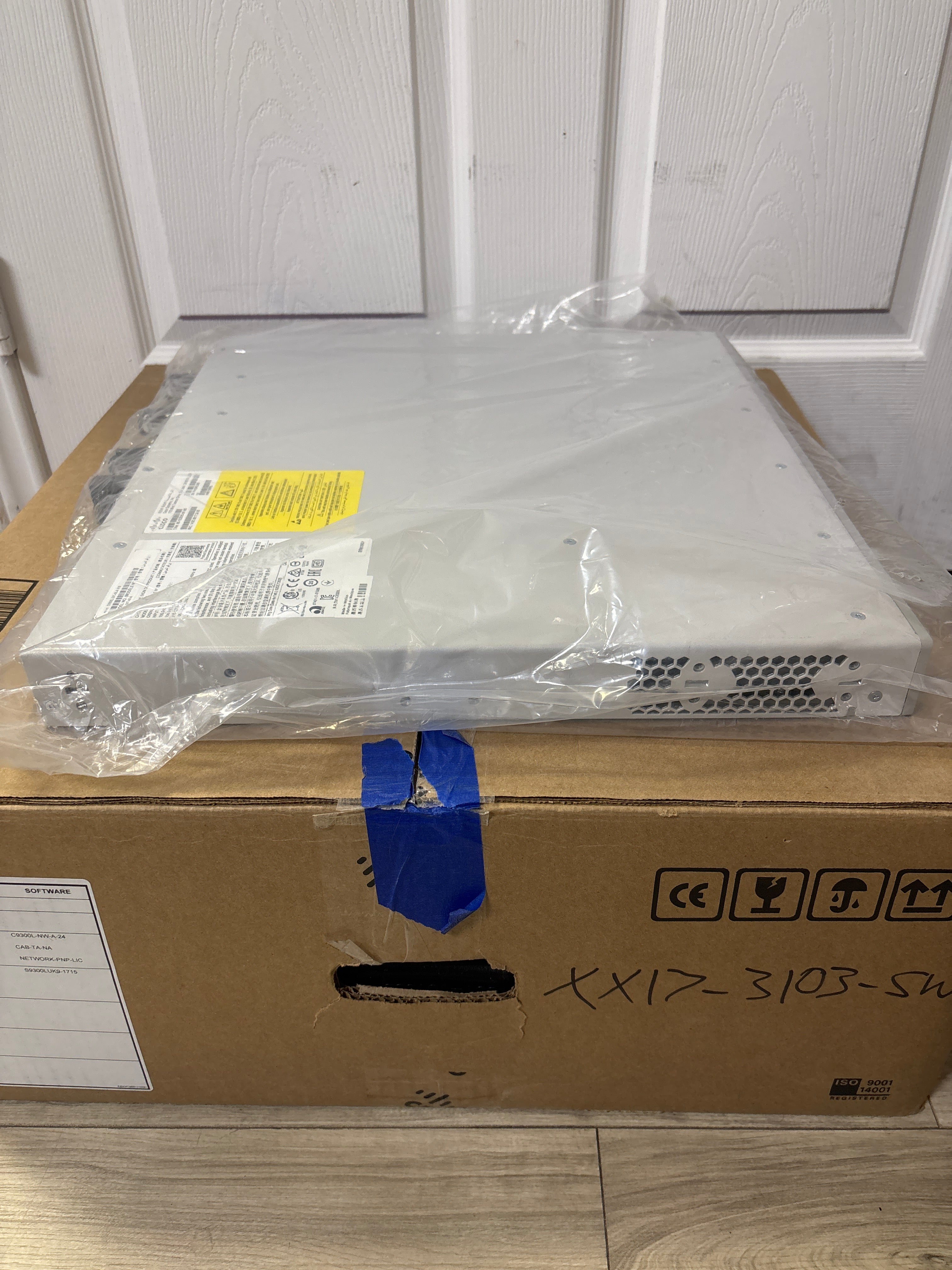 Cisco C9300L-24T-4X Catalyst Switch 24-Port Rack Mountable - New Open Box