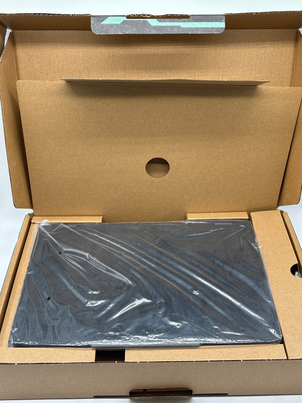 MSI Cyborg 15 B2RWFKG 15.6" Core 7 240H 16GB RAM 512GB SSD RTX 5060 - Used