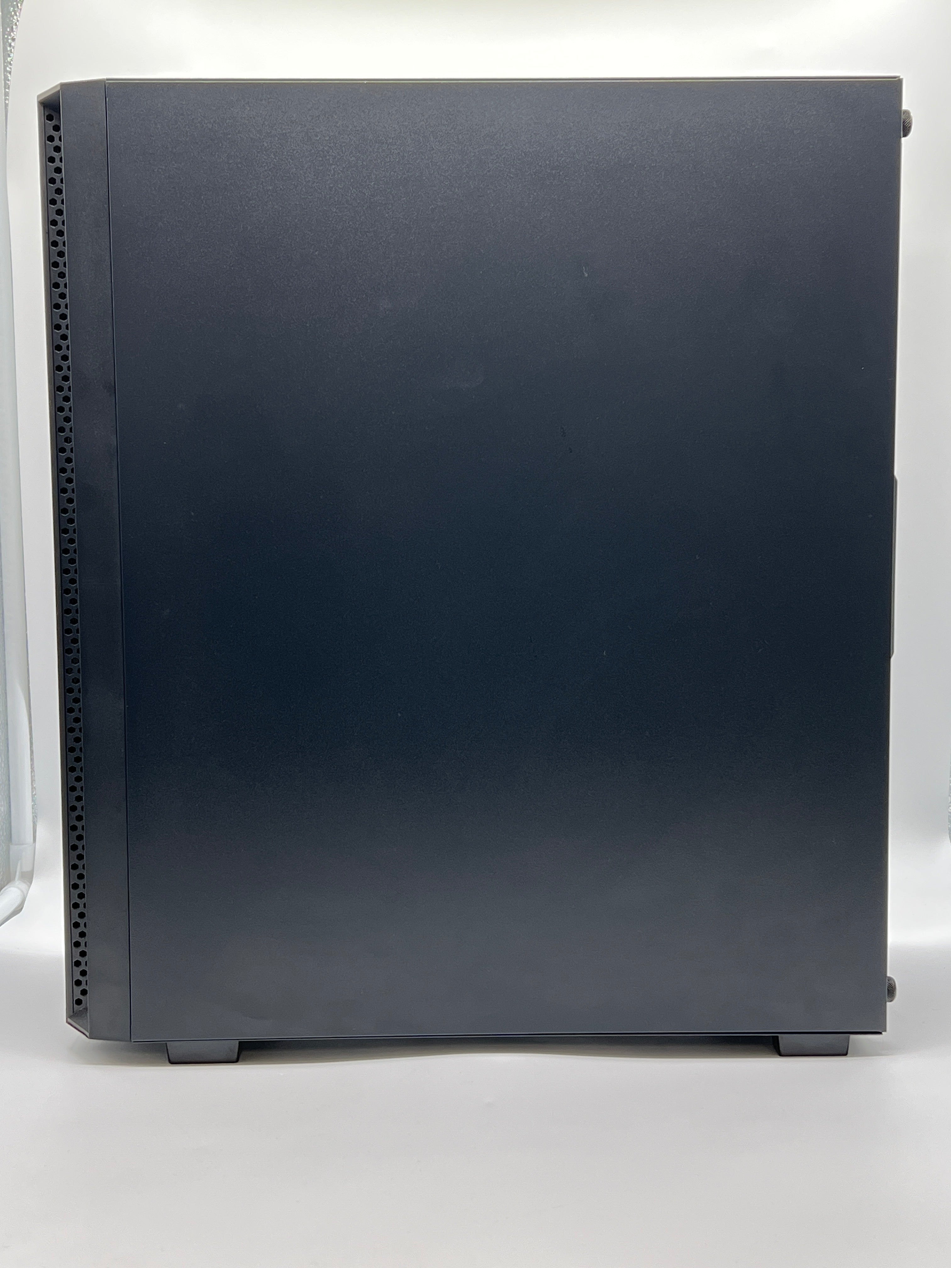 Custom PC Ryzen 5 5600X 32GB RAM 1TB SSD AMD RX 7600 GPU