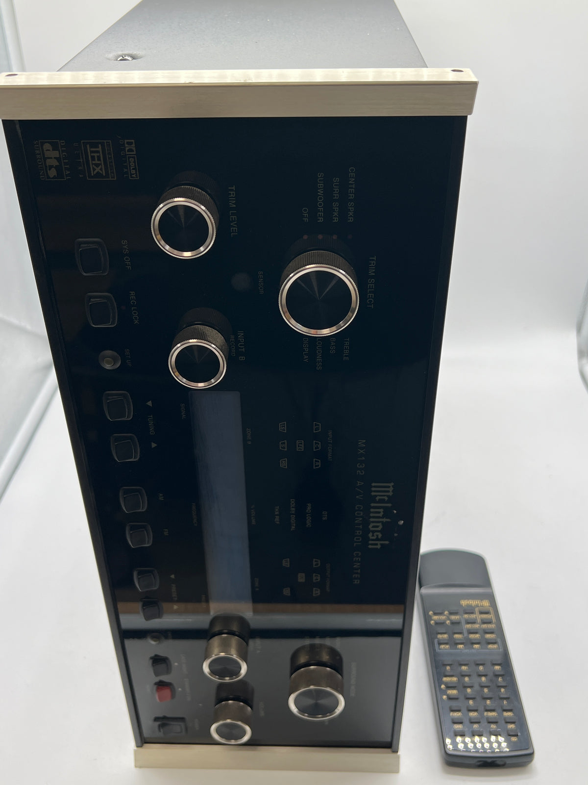 McIntosh MX132 A/V Control Center Preamplifier Black - Used