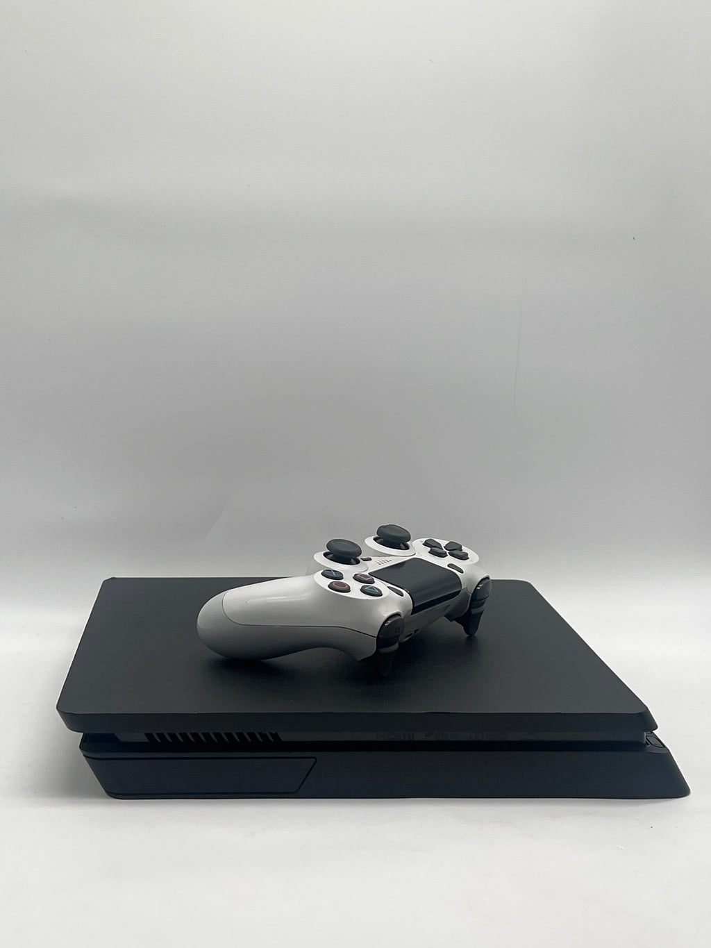 Sony PlayStation 4 Slim CUH-2215B 1TB Black Console with HDMI and Controller