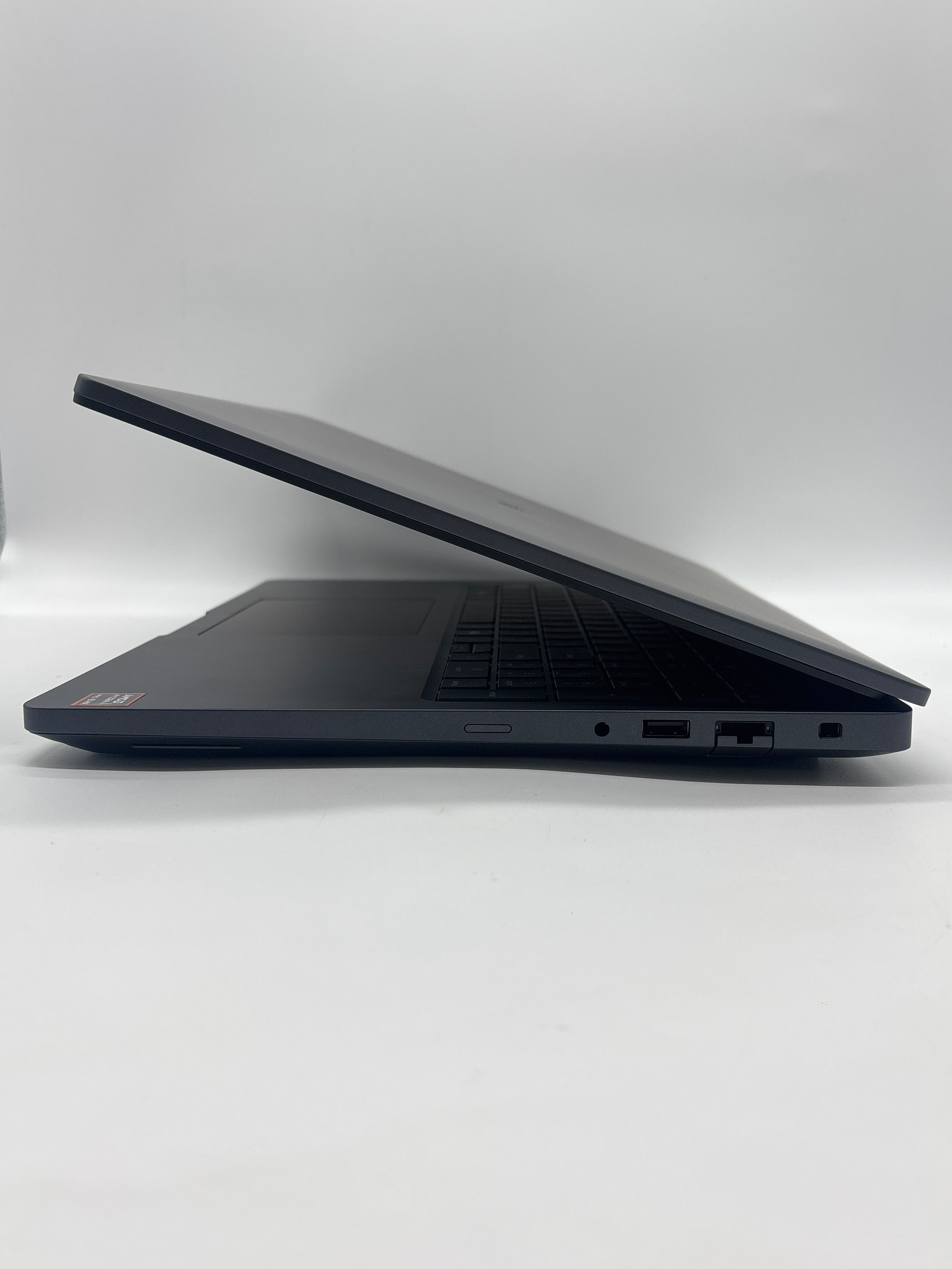 Dell Pro Max 16 Ryzen AI 9 HX Pro 370 32GB RAM 512GB SSD RTX PRO 1000 - New In Box
