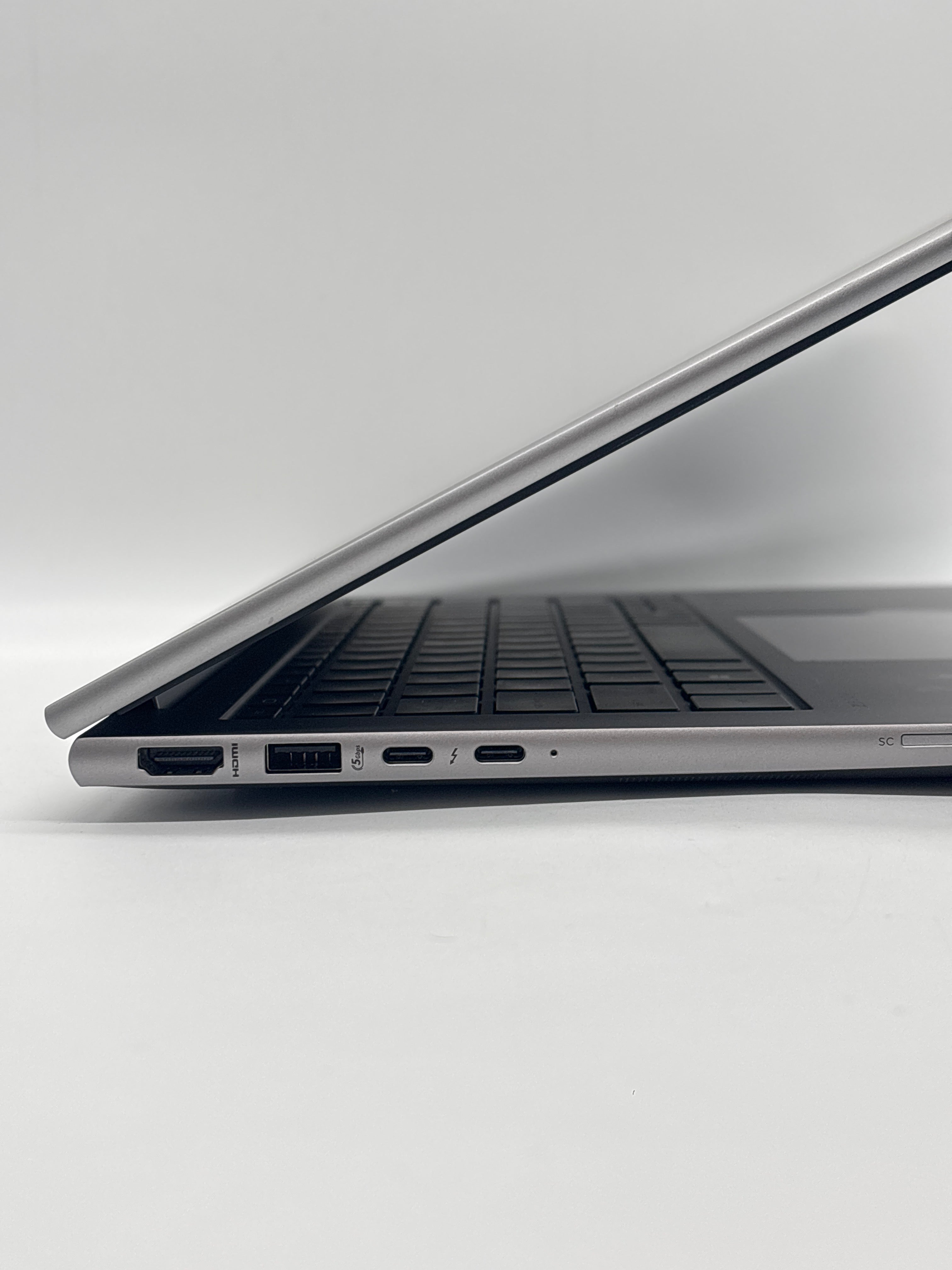 HP ZBook Firefly 14 G11 Ryzen 5 Pro 8640HS 16GB RAM 256GB SSD