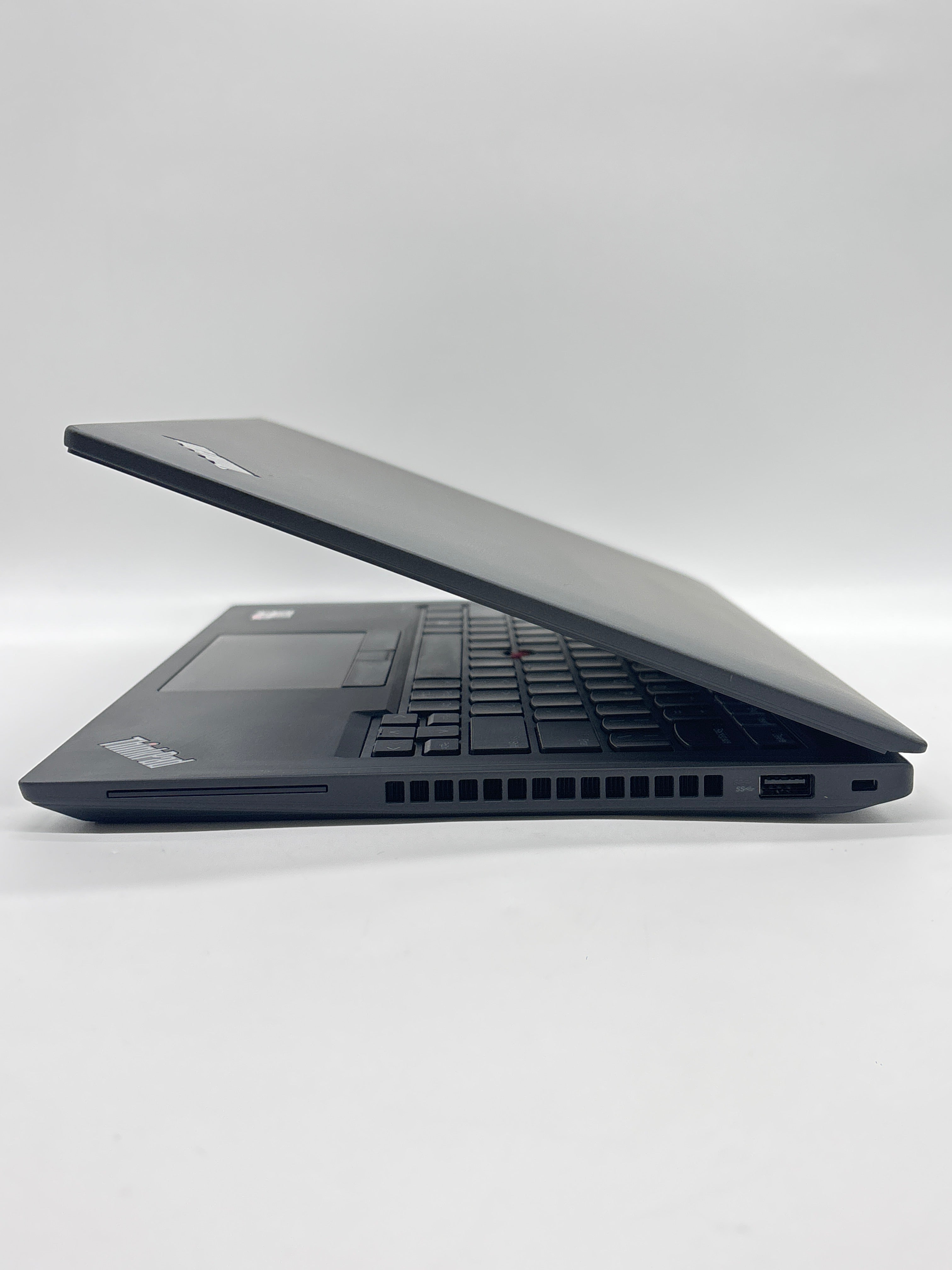 Lenovo Thinkpad T14 Gen 3 AMD Ryzen 5 Pro 6650U 16 GB RAM 256 GB SSD