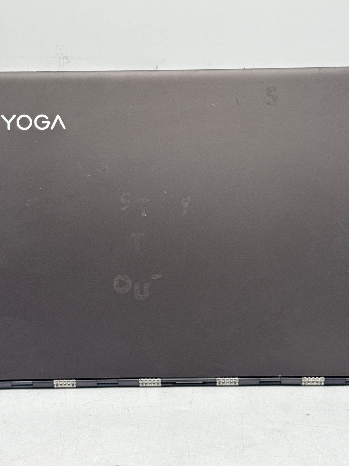 Lenovo Yoga 910-13IKB 13in Core i7 7500U 8GB RAM 256GB SSD - Read