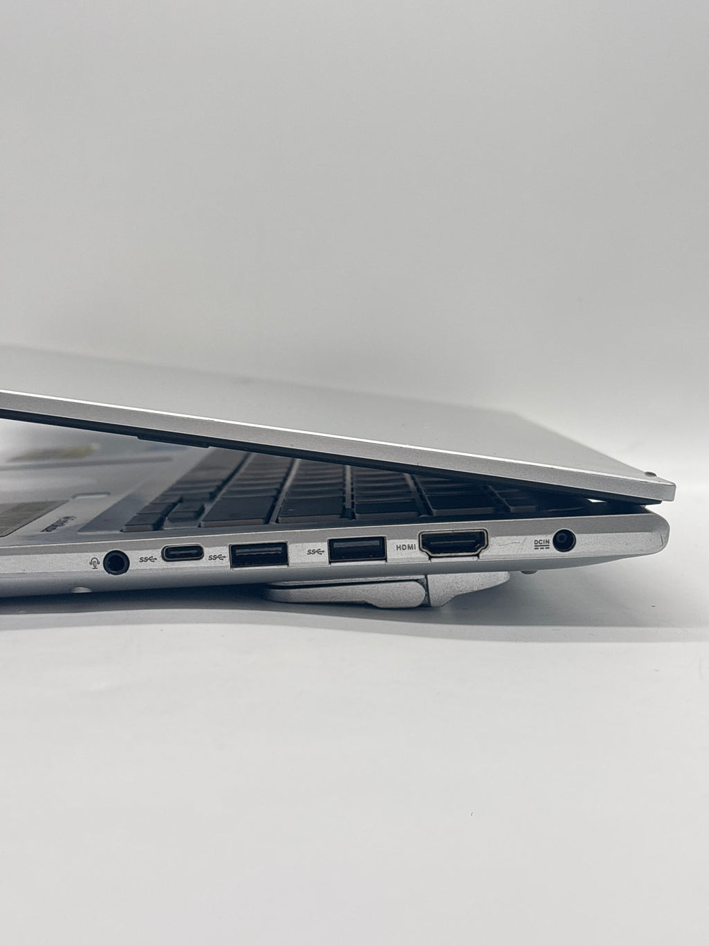 Asus VivoBook A1403Z i5-12500H 24GB RAM 512GB SSD - For Parts (Read DESC)