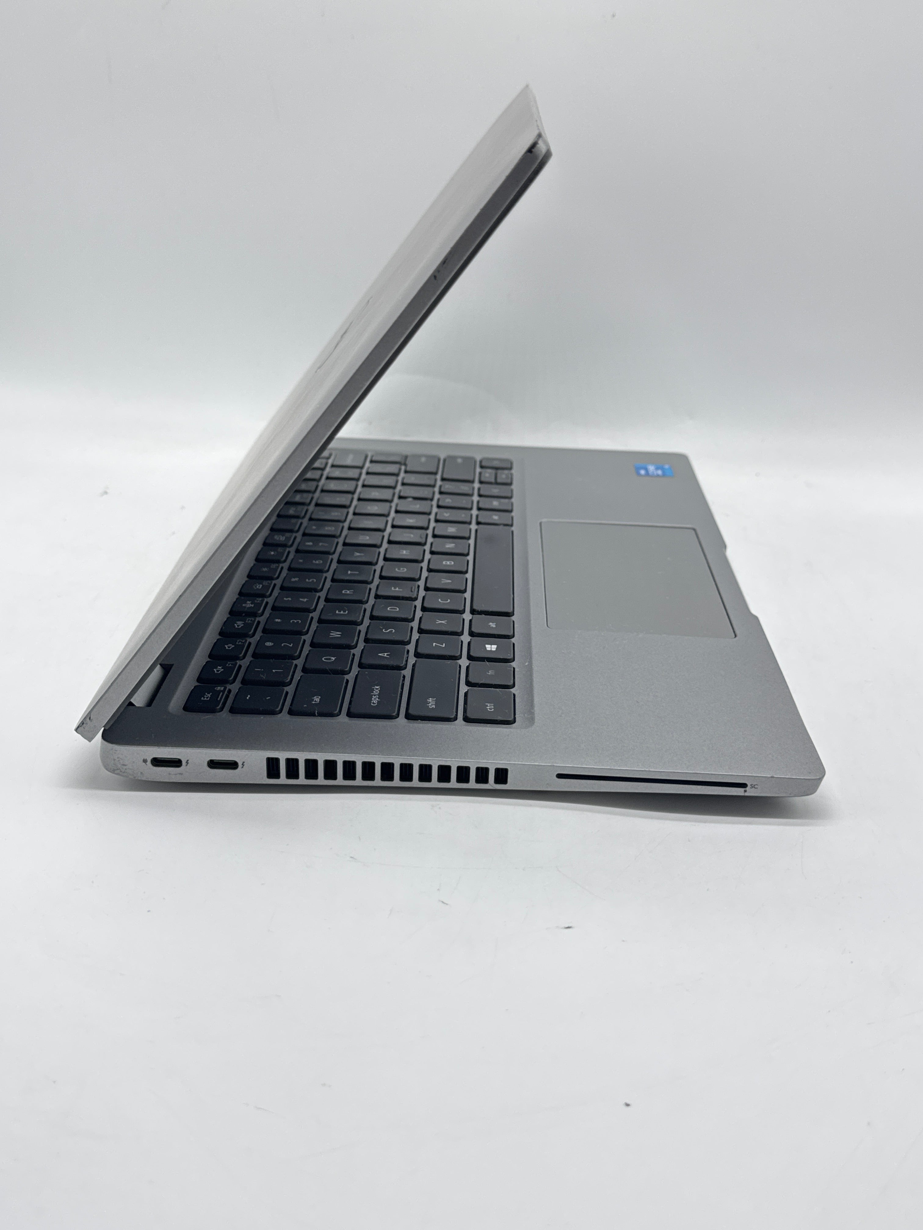 Dell Latitude 5420 i5-1145G7 16GB RAM 256GB SSD - Cracked Corners