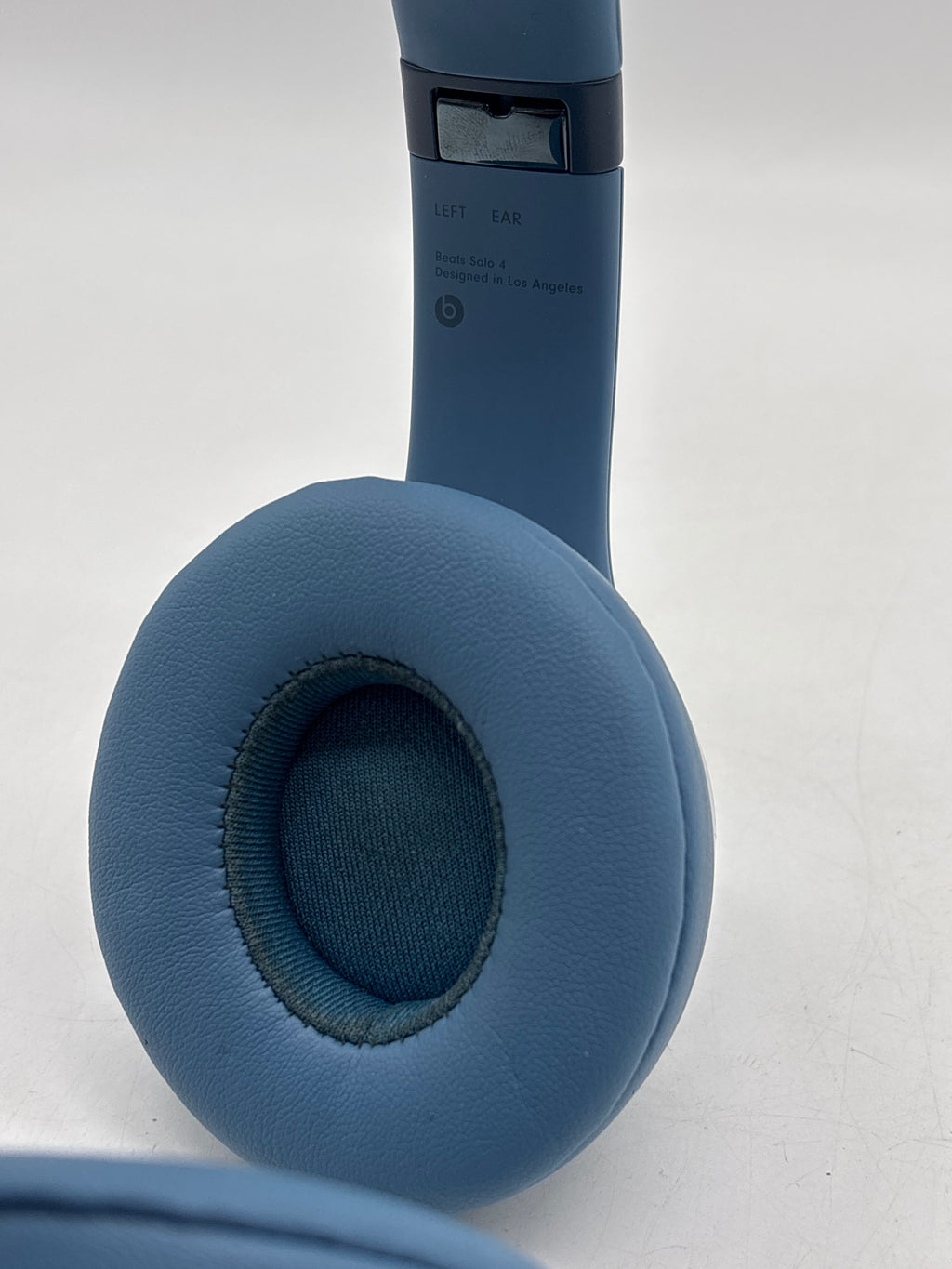 Beats Solo 4 Over-Ear Bluetooth Headphones Light Blue A3140