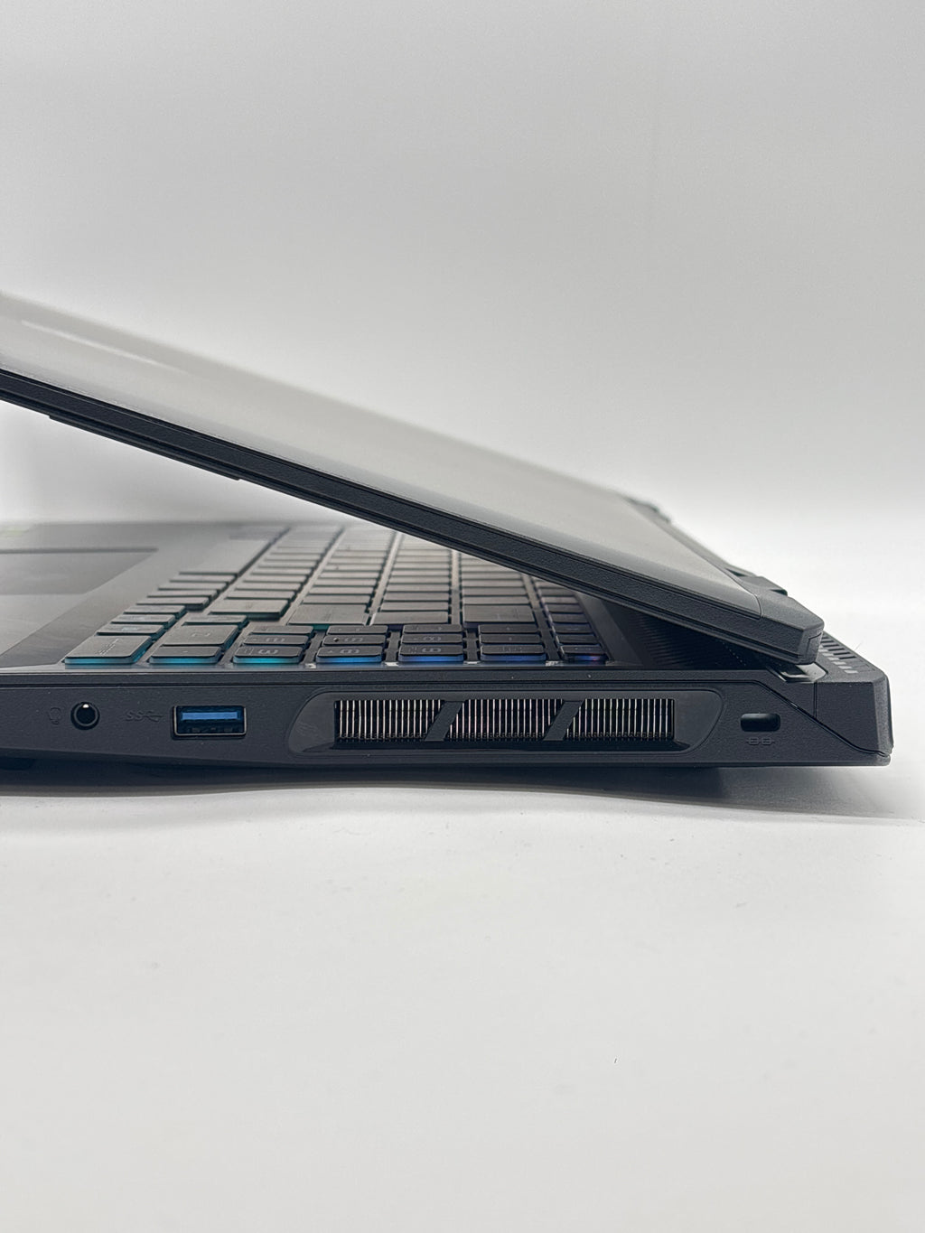 MSI Pulse 16 AI C1V Ultra 9 185H 32GB RAM 1TB SSD RTX 4070