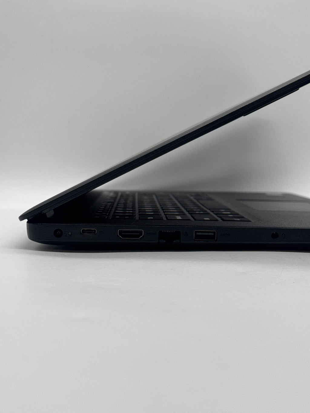 Dell Latitude 3490 i5-8250U 8GB RAM 512GB HDD - For Parts (Bad HDD)