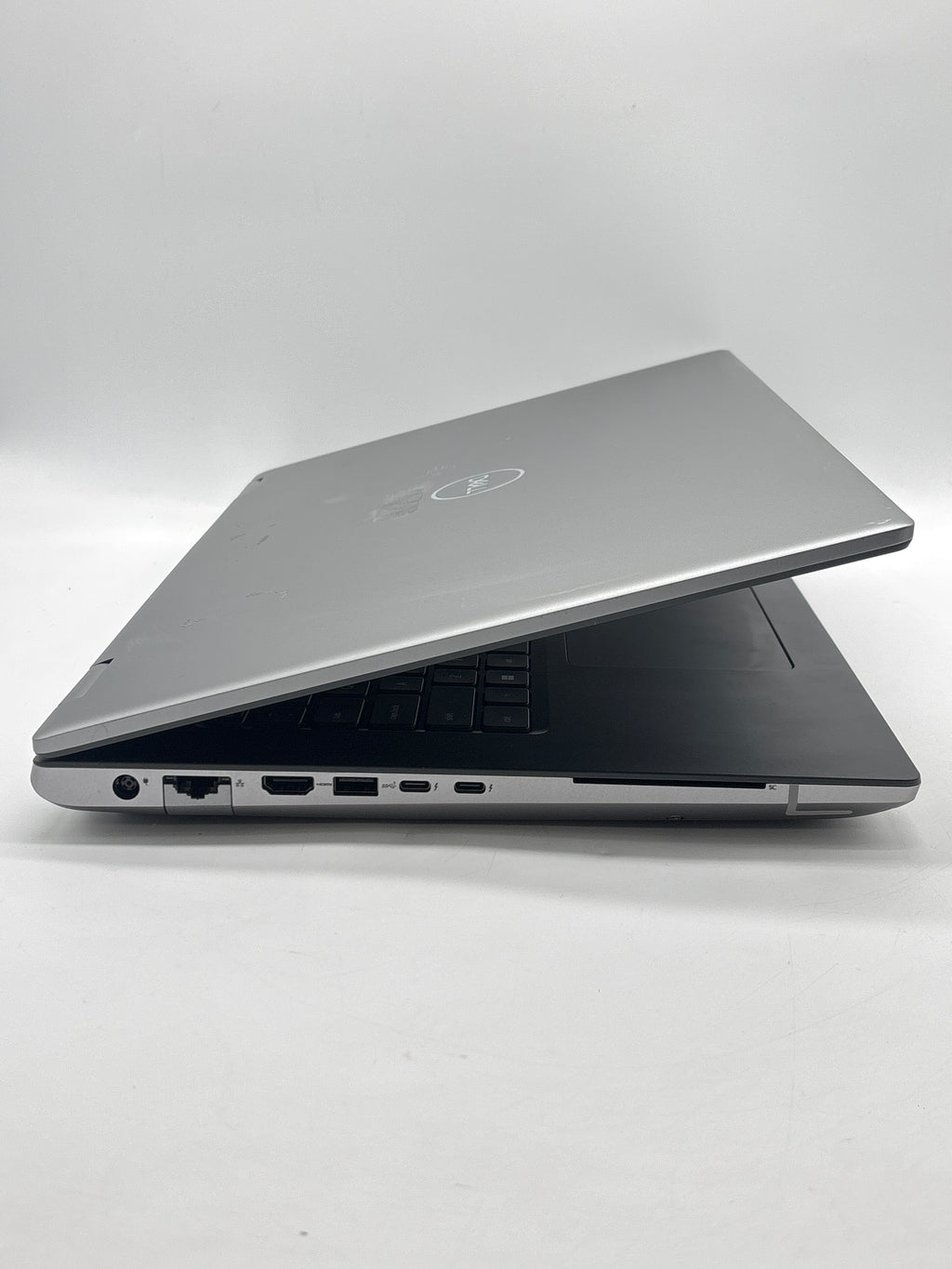 Dell Precision 7770 17.3" Intel Core i9-12950HX 64GB RAM 4TB SSD Gray - READ