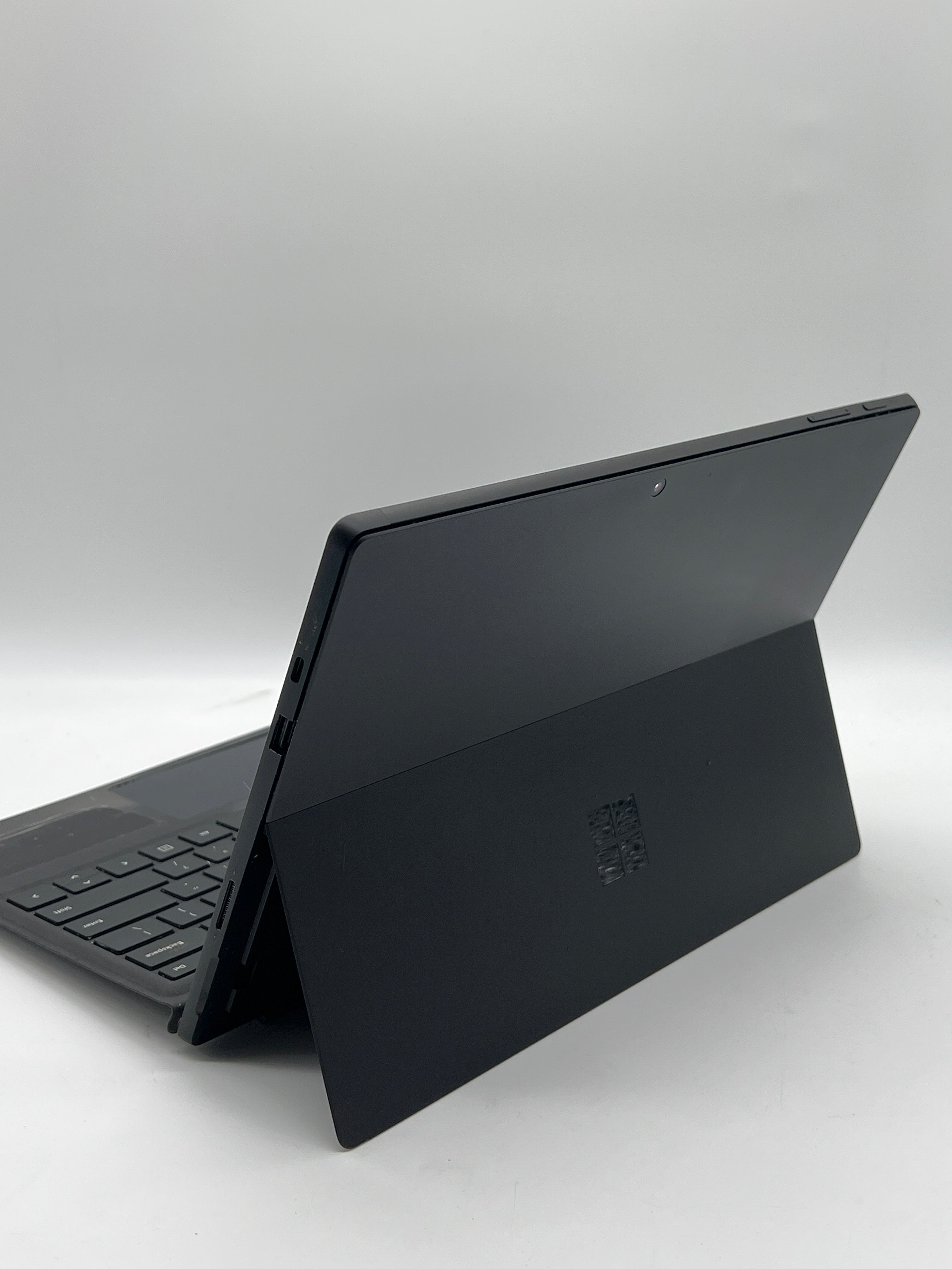 Microsoft Surface Pro 7 Model 1866 12.3 inch Intel Core i5 8gb RAM 256GB SSD - Black