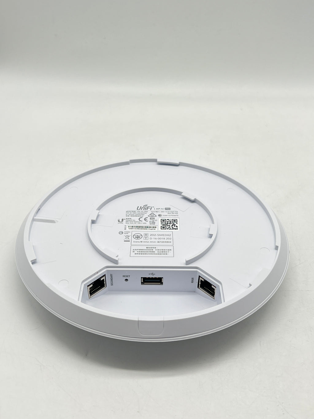 Ubiquiti UniFi AP AC PRO UAP-AC-PRO-US 802.11ac Wireless Access Point Used
