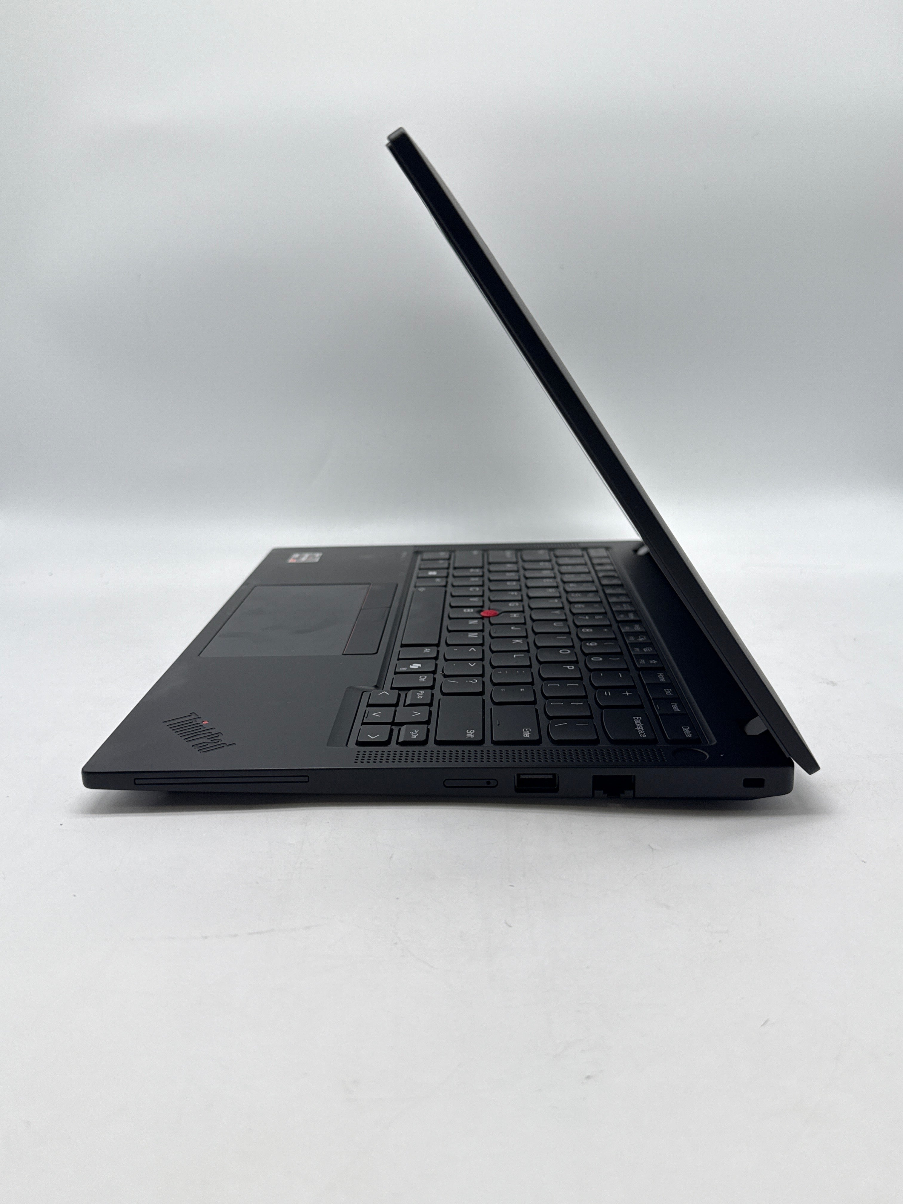 Lenovo ThinkPad P14s Gen 5 AMD Ryzen 7 Pro 8840HS 32GB Ram 2TB SSD - Used