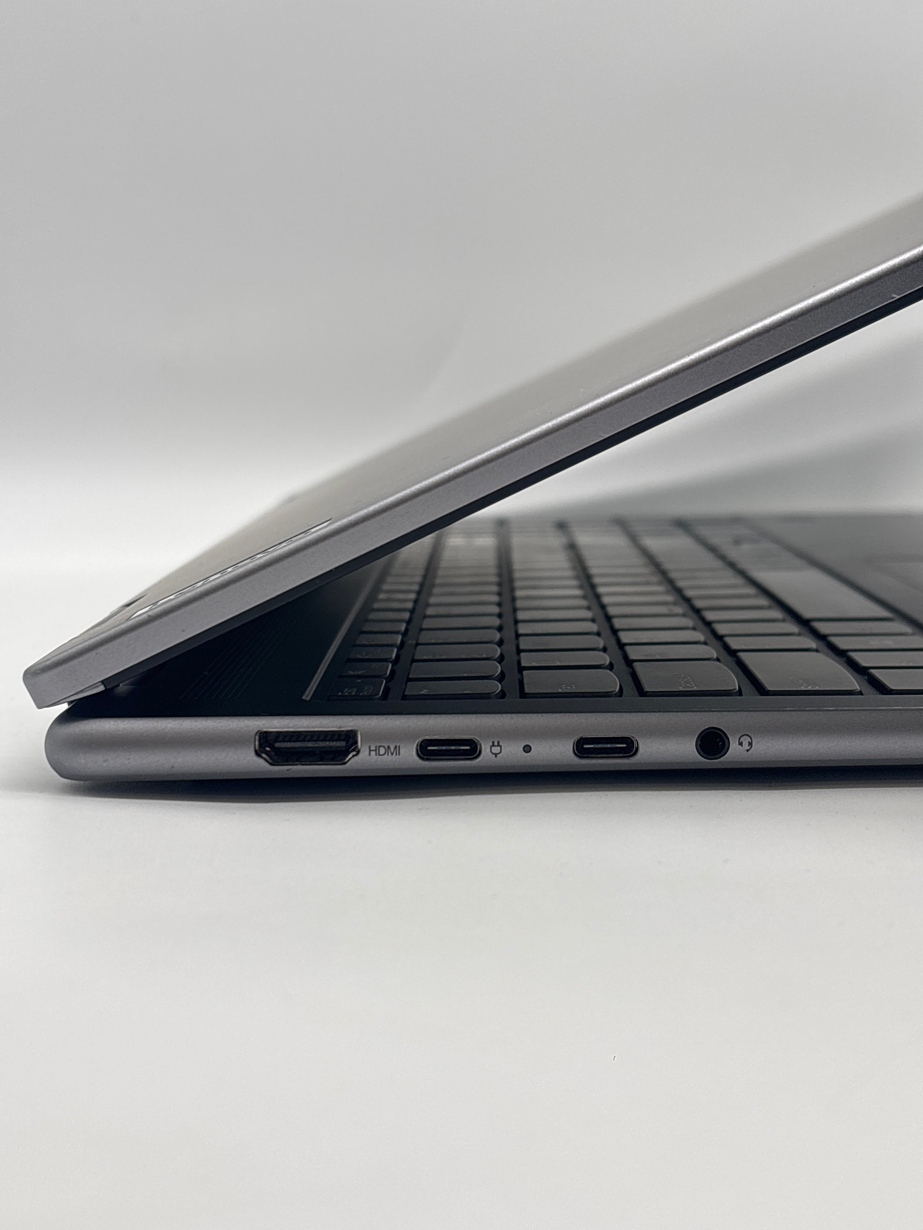 Lenovo Yoga 7 16ARP8 Ryzen 5 7535U 8GB RAM 512GB SSD