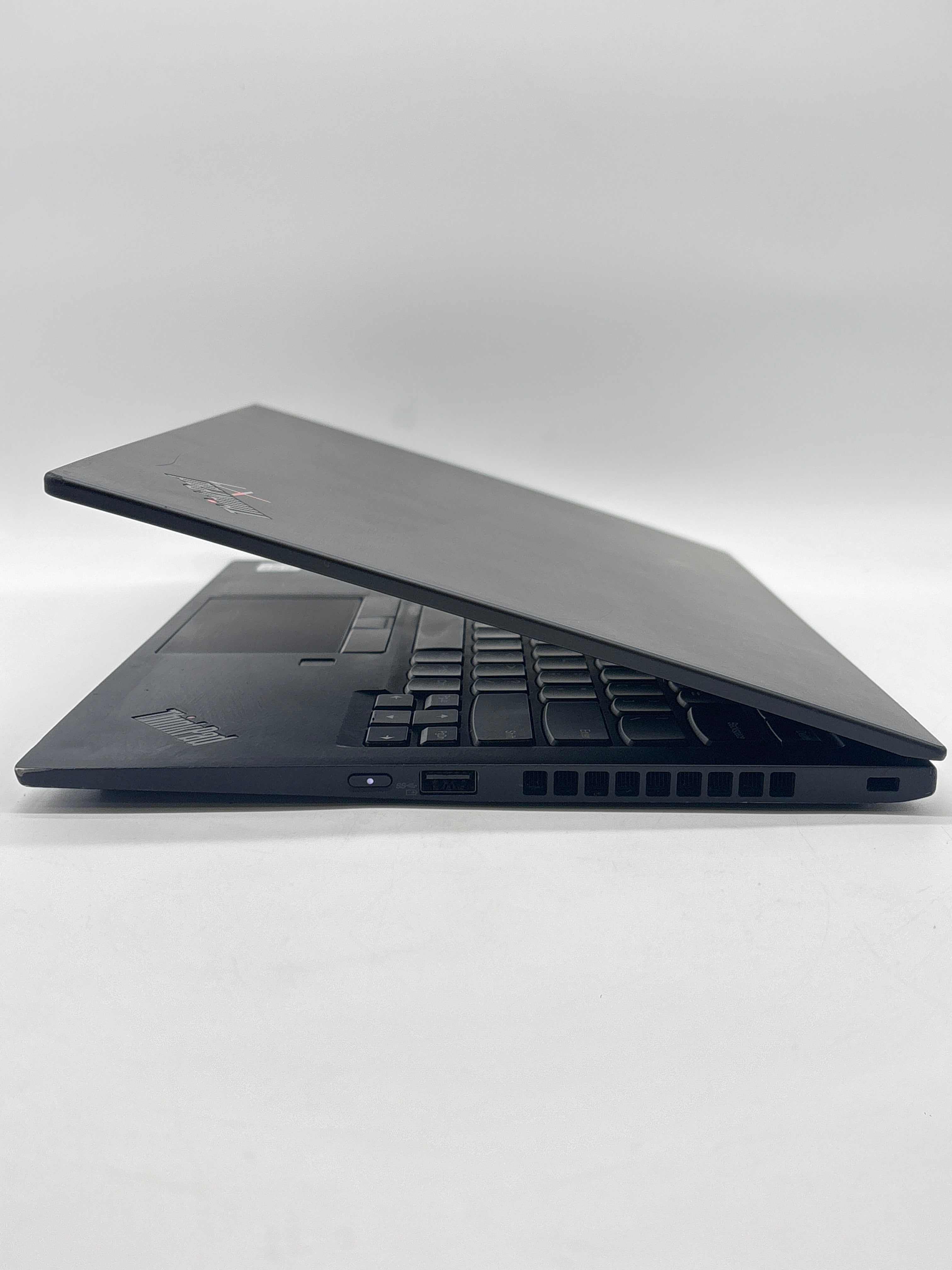 Lenovo ThinkPad X1 Carbon Gen 8 i7-10610U 16GB RAM 256GB SSD - Used