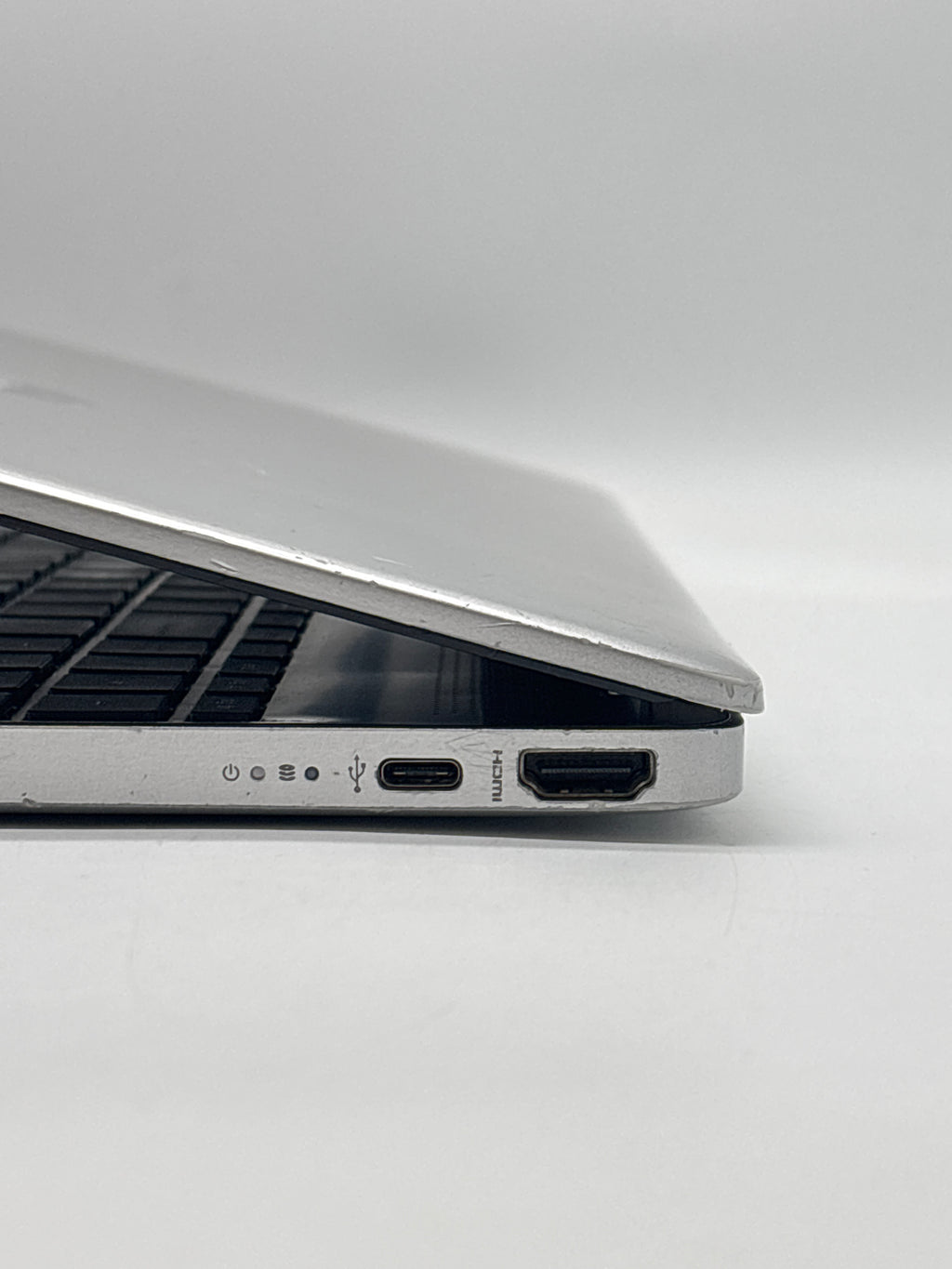 HP 15-dy1051wm i5-1035G1 8GB RAM 256GB SSD - For Parts (Small Cracks on Corners)