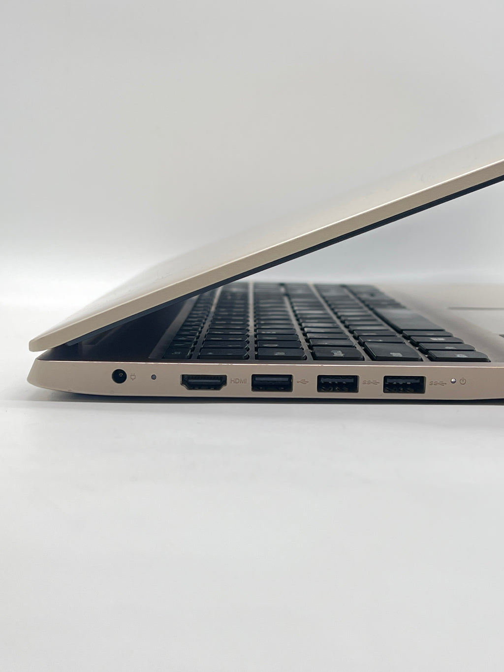 Lenovo IdeaPad 3 15ITL05 Touch i3-1115G4 8GB RAM 256GB SSD - For Parts (Trackpad Issue)
