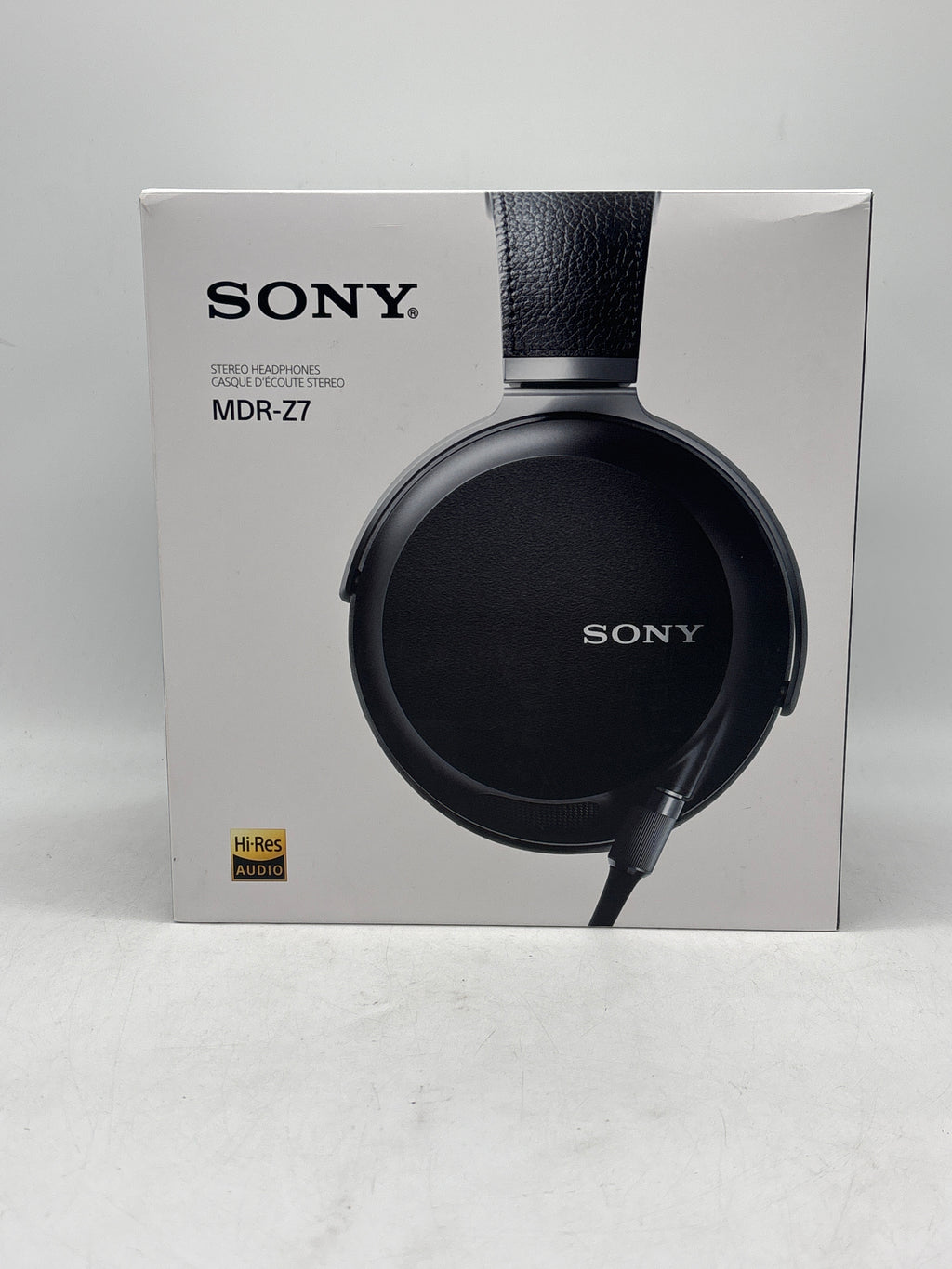 Sony MDR-Z7 Over-Ear High Resolution Audiophile Headphones - For Parts (Left speaker issues)