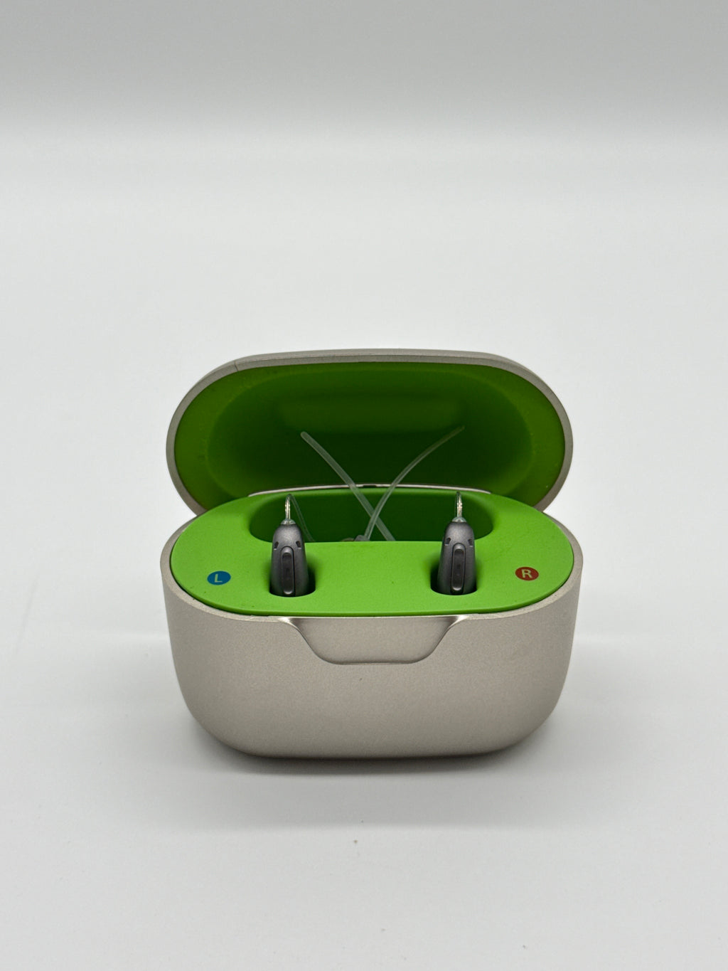 Phonak Audeo P90-RL Hearing Aid RIC Bluetooth Rechargeable Silver Used