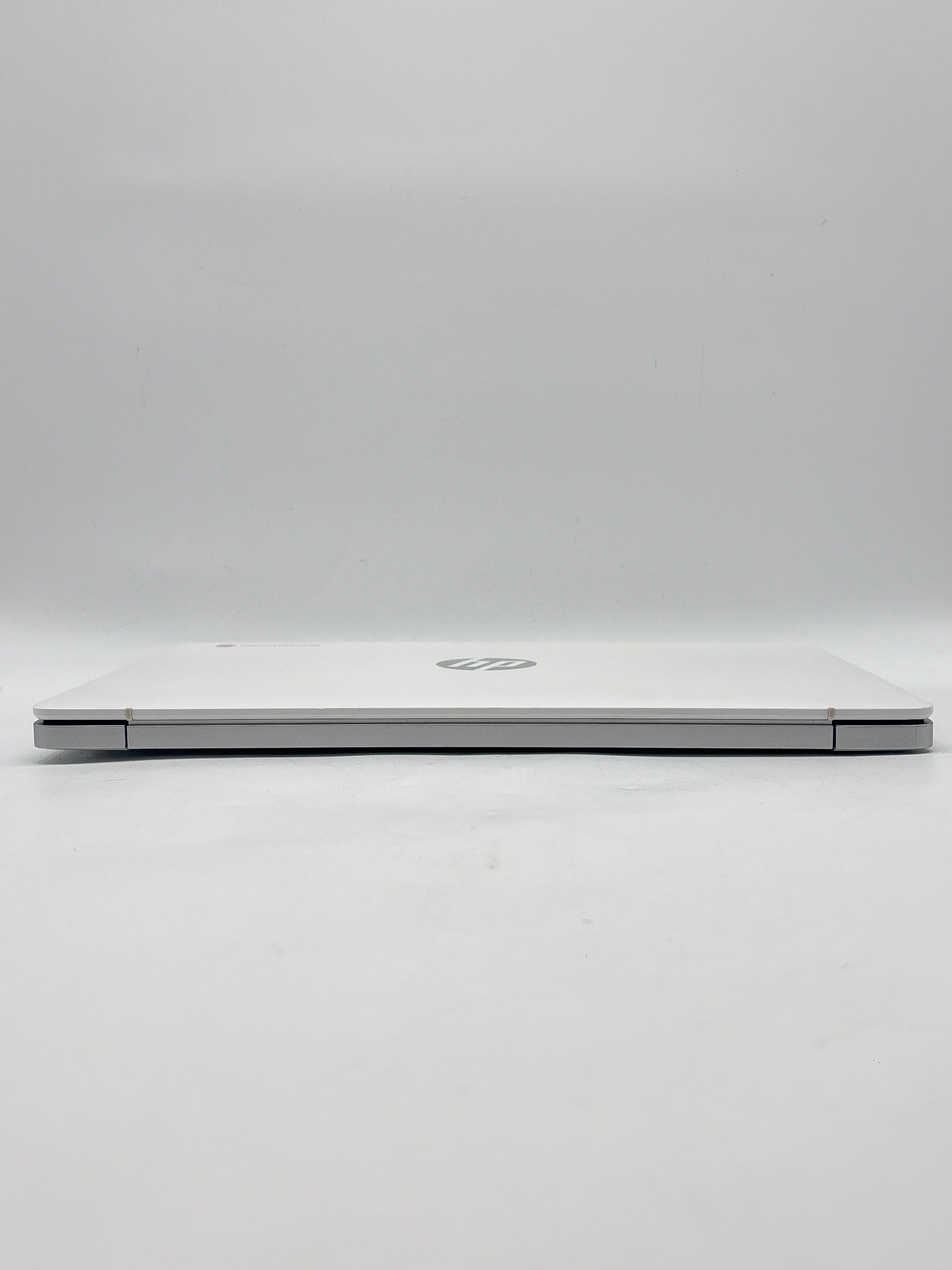 HP Chromebook 14A-ND0040NR AMD 3015CE 4GB RAM 32GB eMMC
