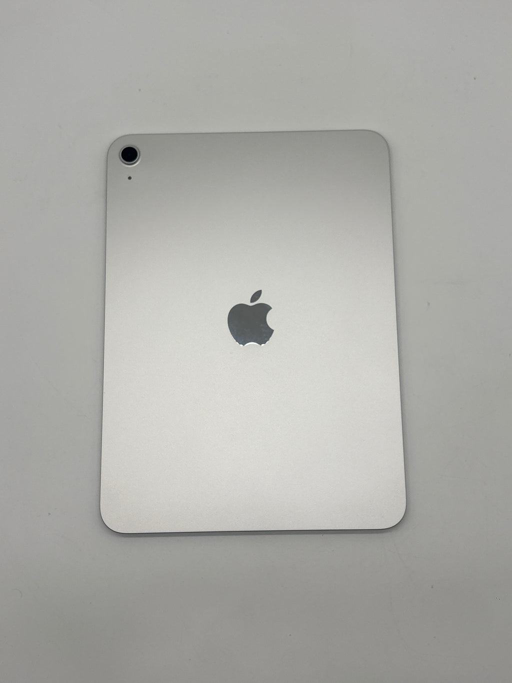 Apple iPad (11th Gen) 10.9 in A16 128 GB Silver Unlocked Used