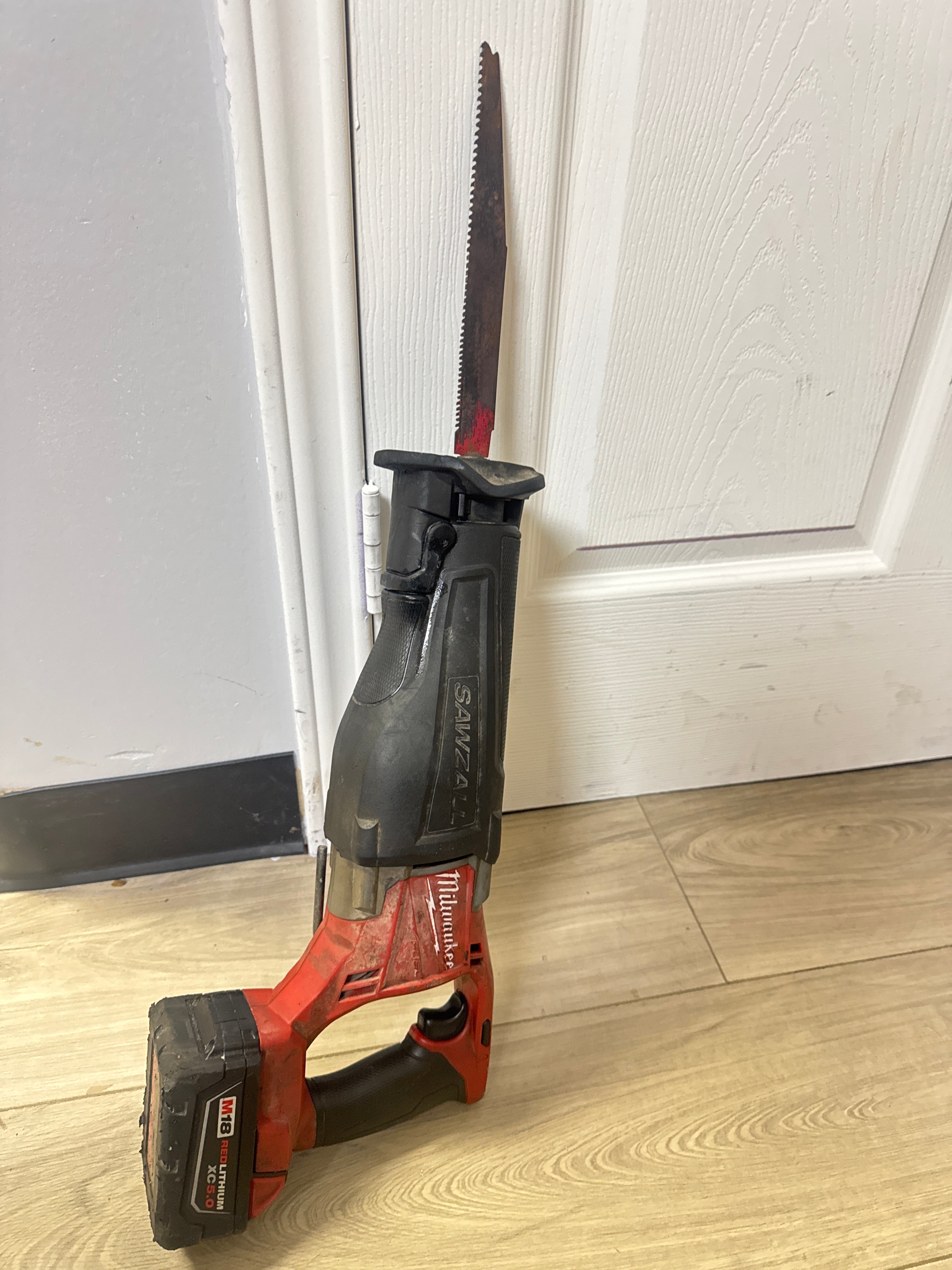 Milwaukee 2720-20 Bundle Power Tool Black Used - B Charger 1 Battery