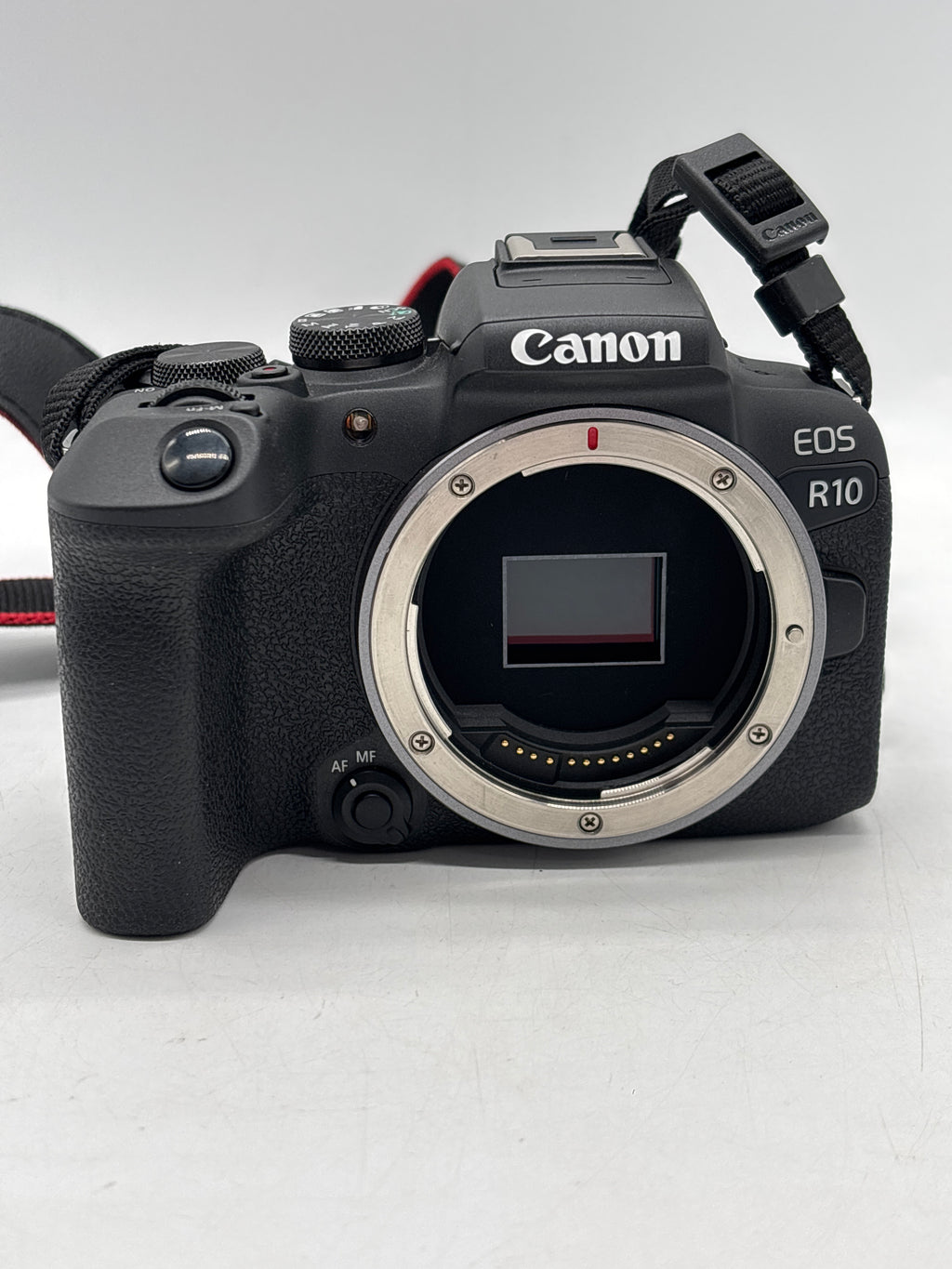 Canon EOS R10 w/ RF-S 18-45mm Lens Digital Camera Kit Black Used