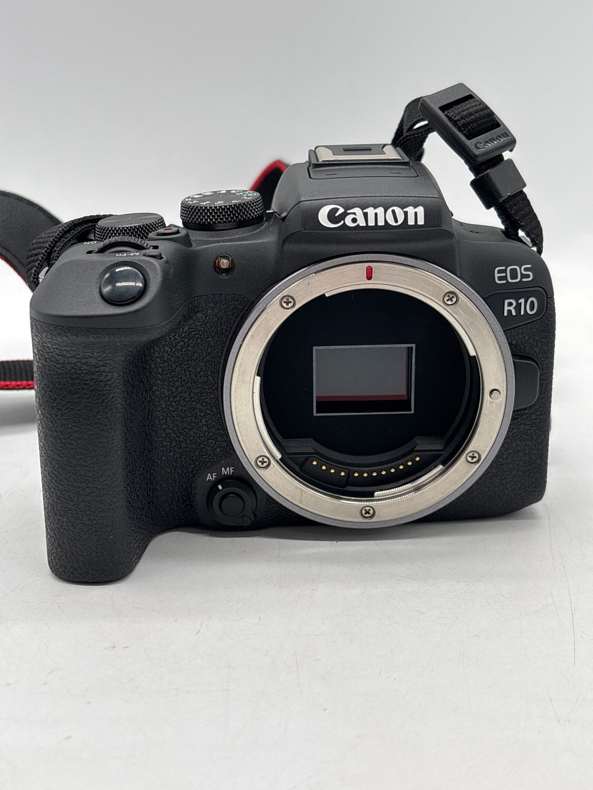 Canon EOS R10 w/ RF-S 18-45mm Lens Digital Camera Kit Black Used