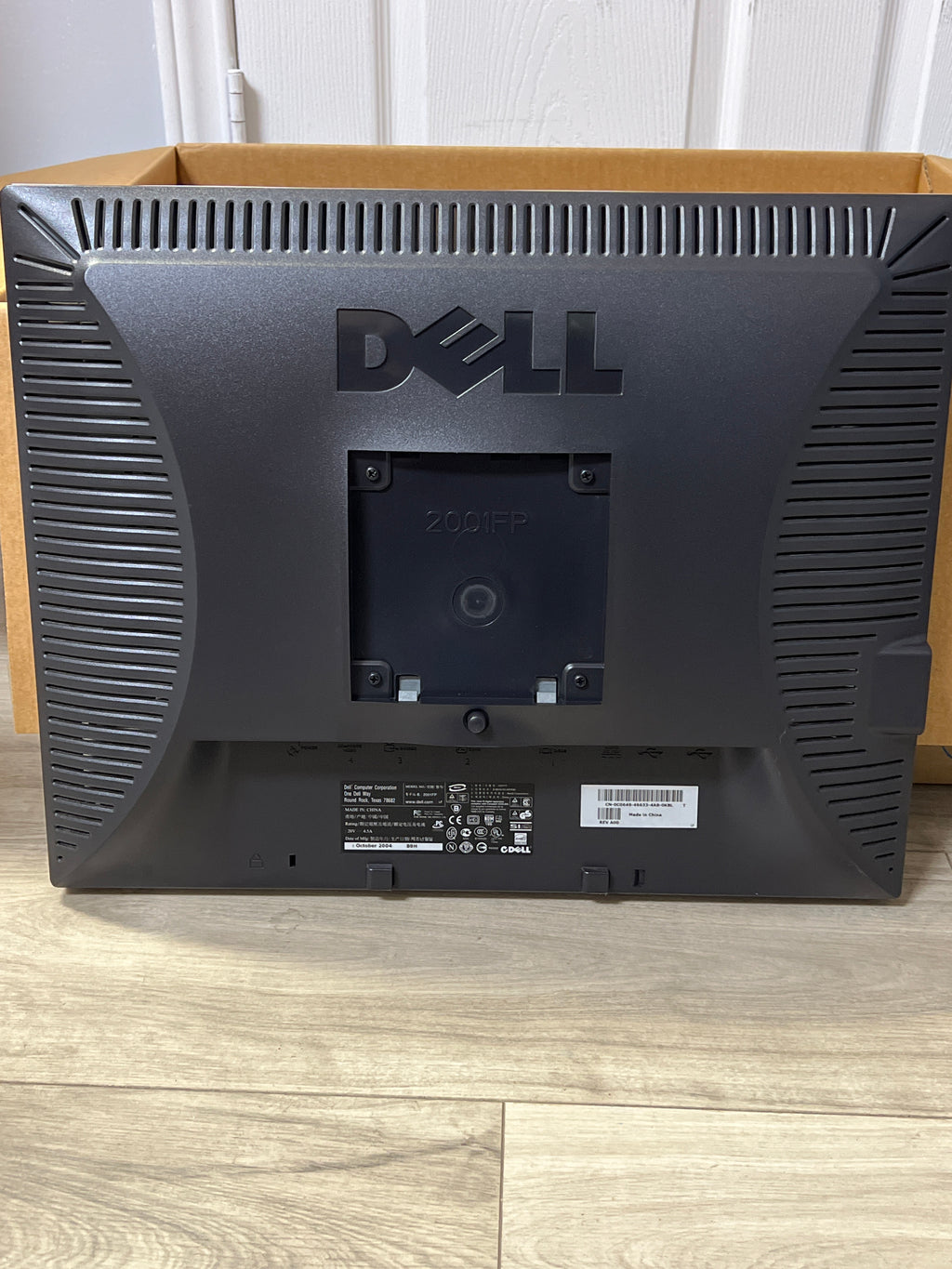 Dell UltraSharp 2001FP 20" LCD Monitor - New in Box
