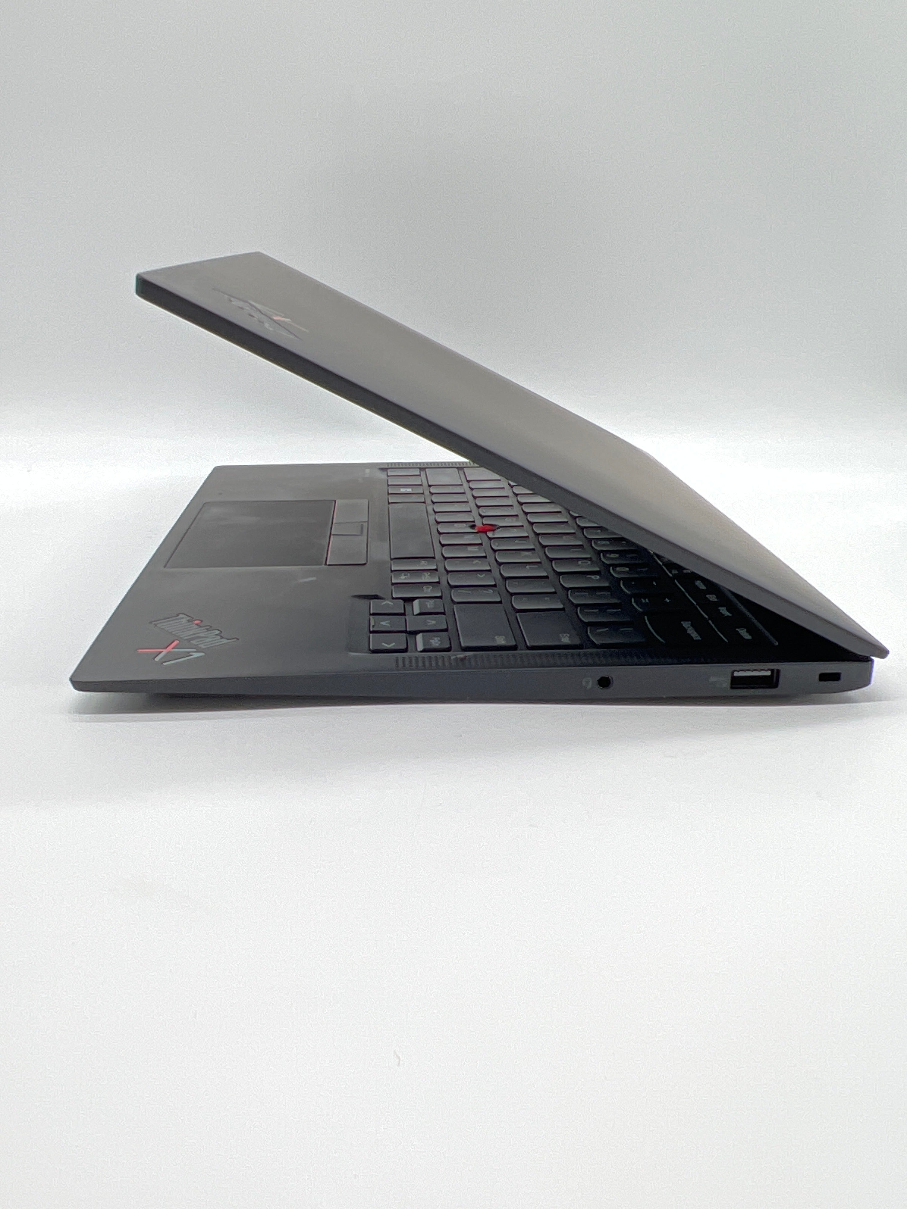 Lenovo ThinkPad X1 Carbon Gen 11 i7 13th Gen 16GB RAM 512GB SSD