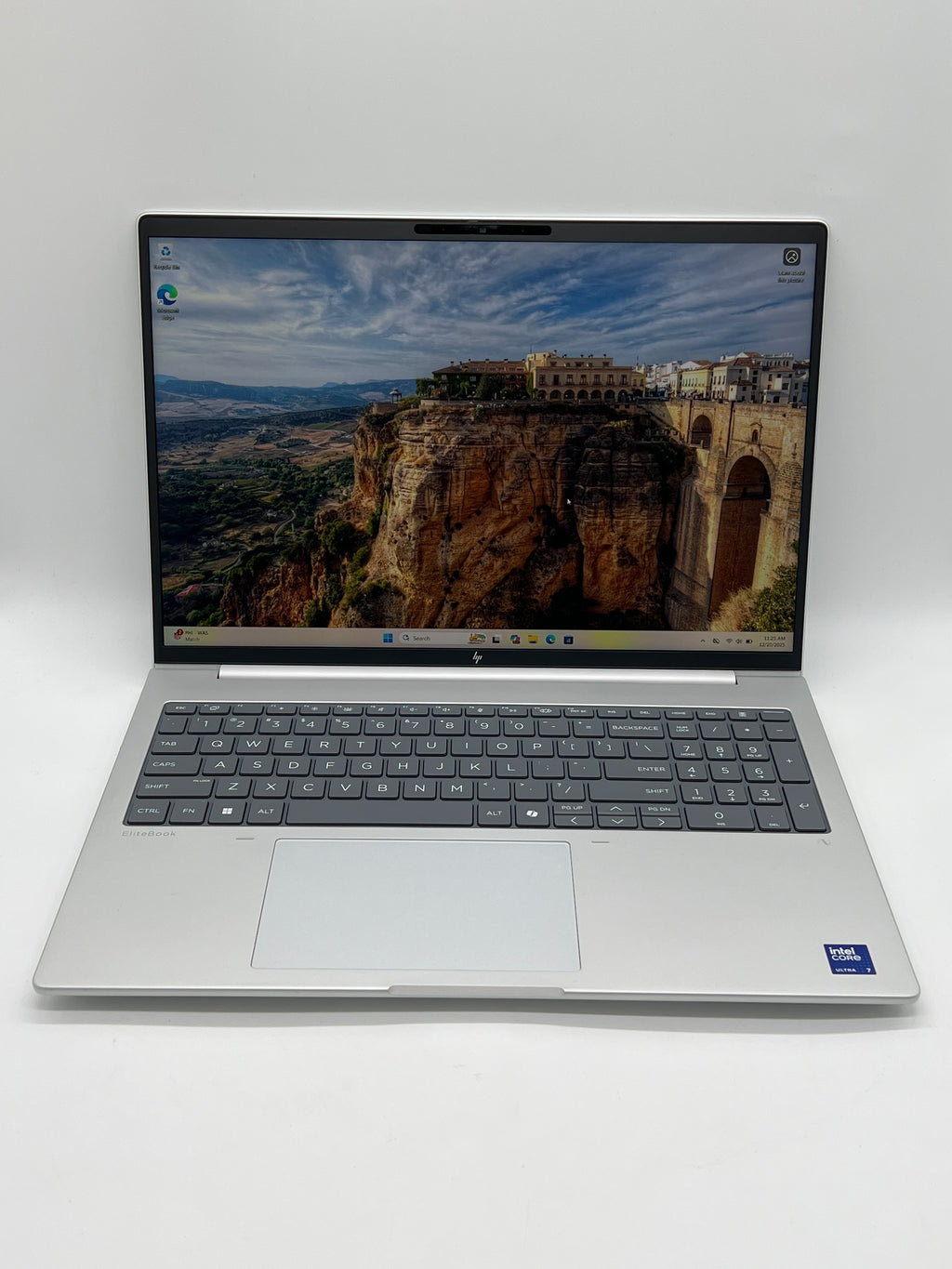 HP EliteBook 8 G1i 16 AI Ultra 7 32GB 1TB SSD Silver