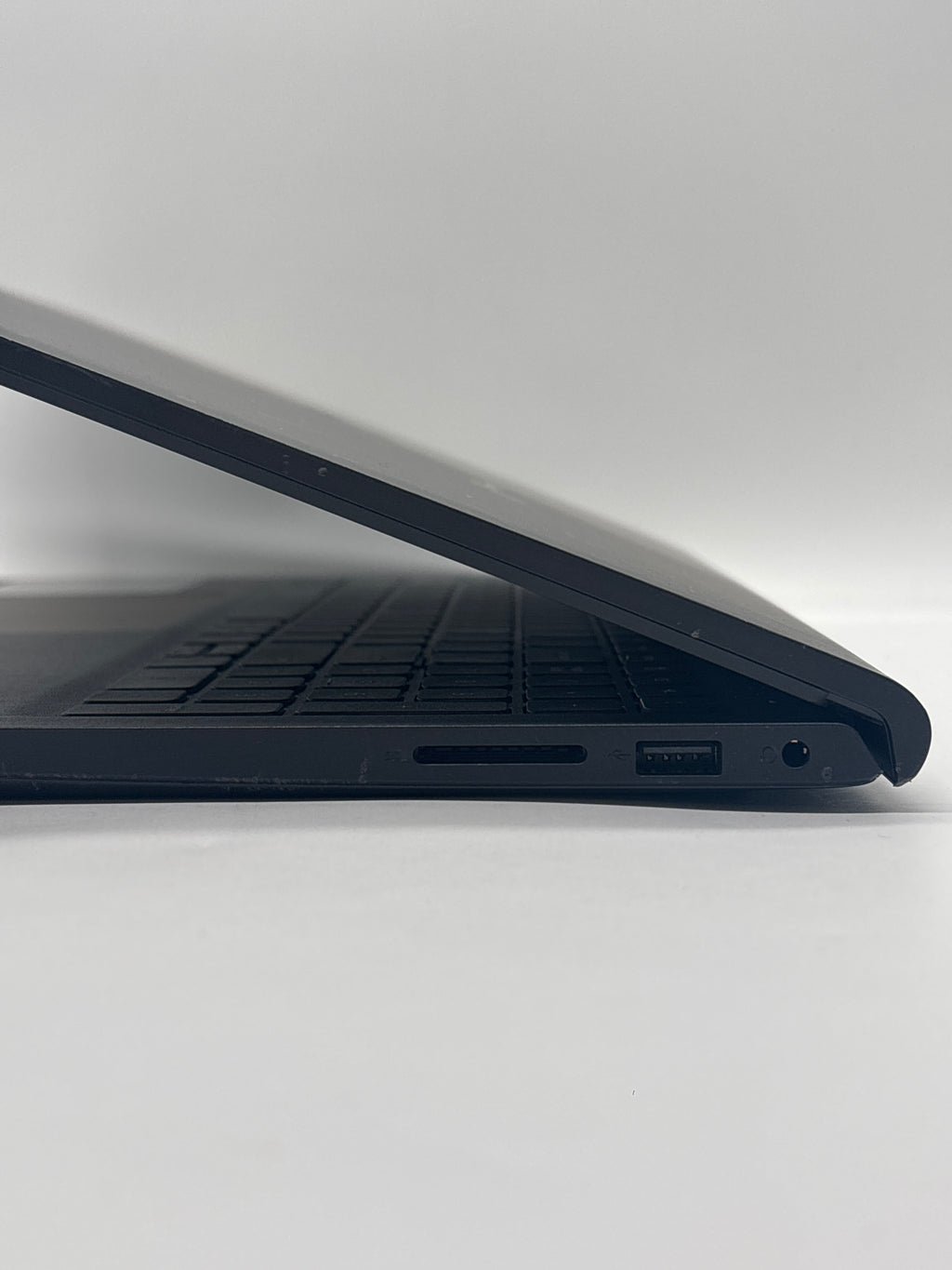 Dell Inspiron 3511 i5-1135G7 12GB RAM 512GB SSD - For Parts (Bad Display)