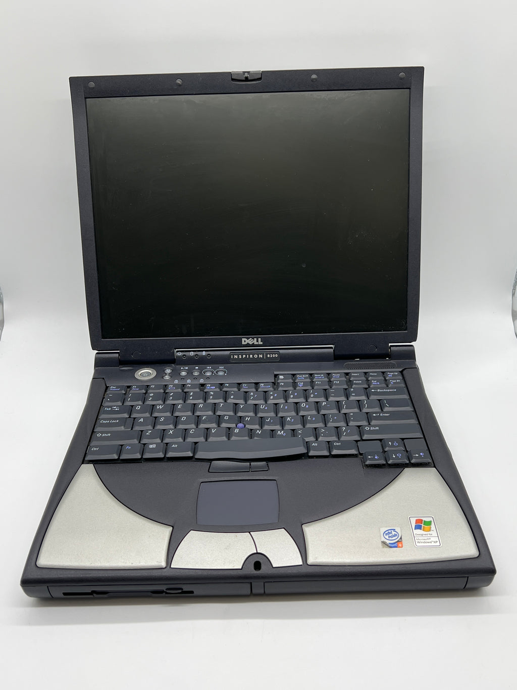 Dell Inspiron 8200 Laptop Black Intel Pentium 4M For Parts