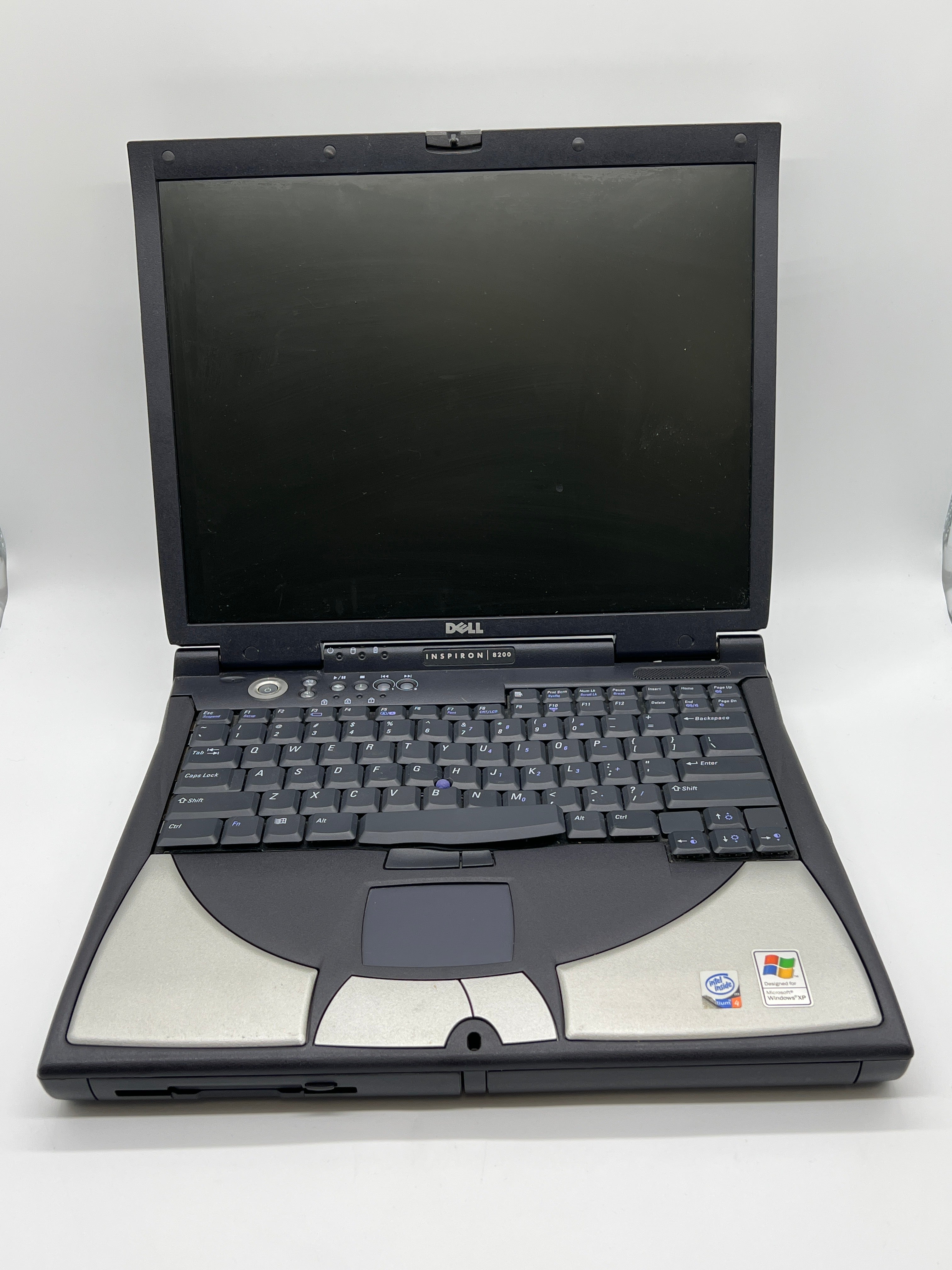 Dell Inspiron 8200 Laptop Black Intel Pentium 4M For Parts
