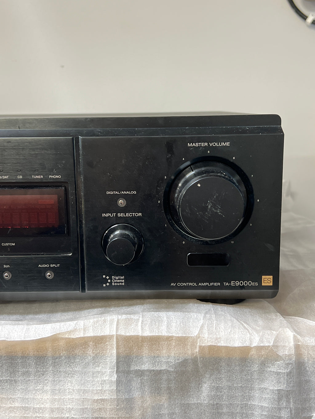 Sony TA-E9000ES Multi Channel Amplifier Digital Processor - Corner damage