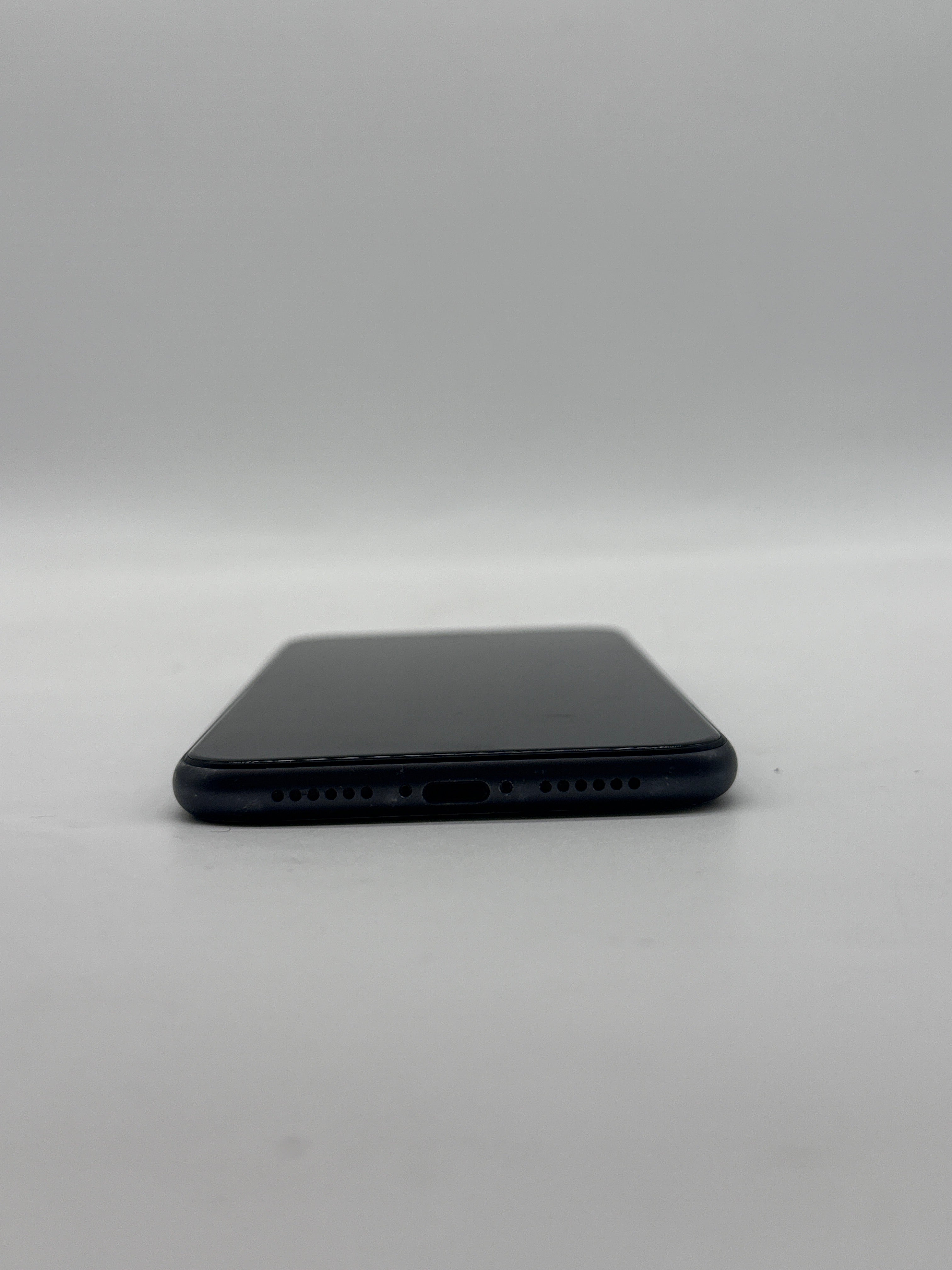 Apple iPhone 11 64GB Black Unlocked - For Parts (Read DESC)