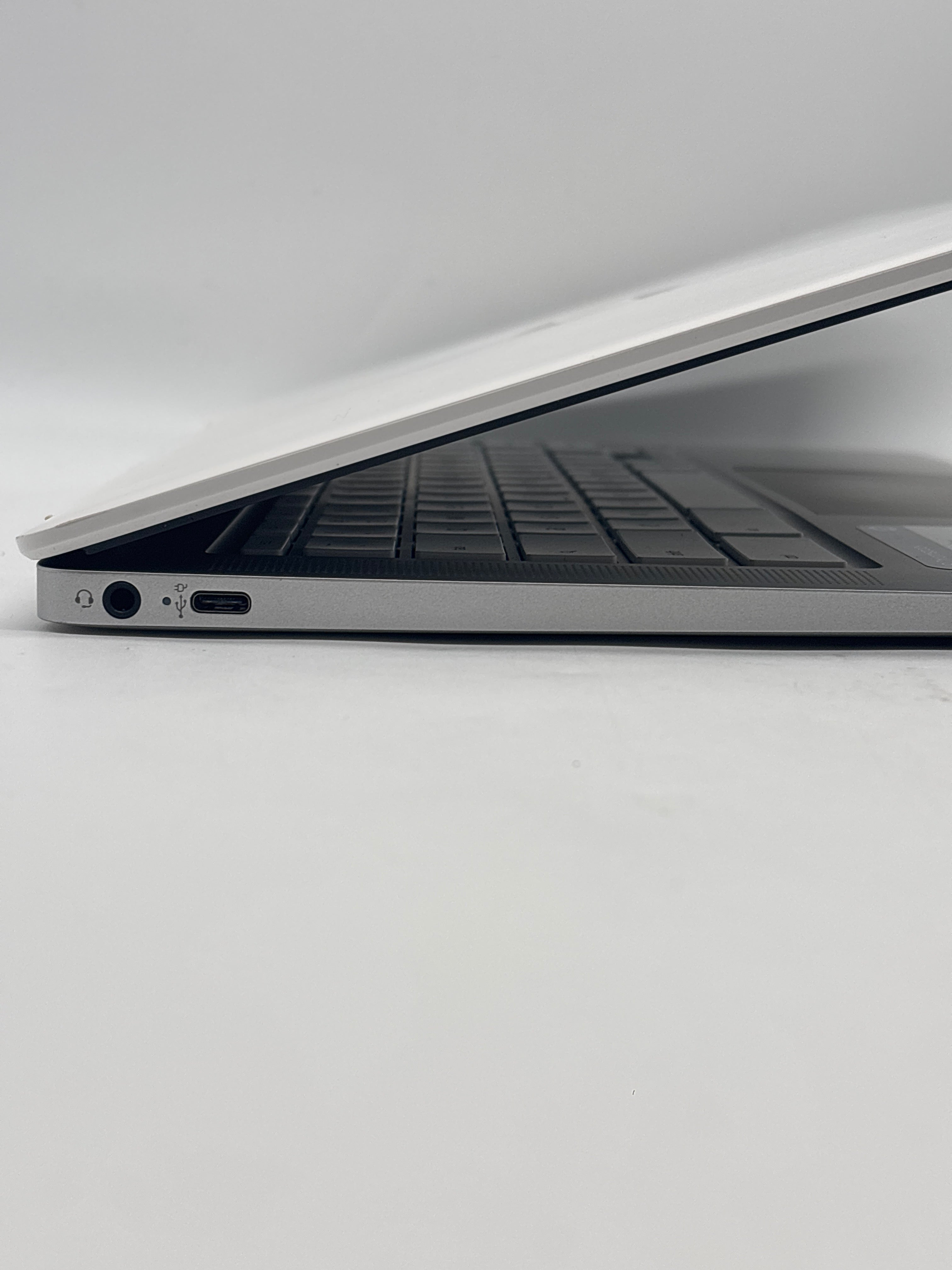 HP Chromebook 14A-ND0040NR AMD 3015CE 4GB RAM 32GB eMMC