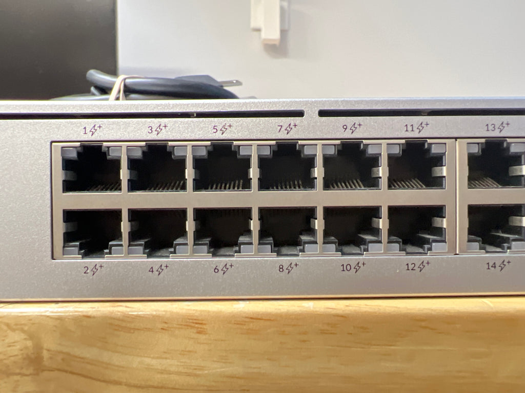 Ubiquiti UniFi USW-24-PoE Network Switch 24 Ports Managed Ethernet Silver Used